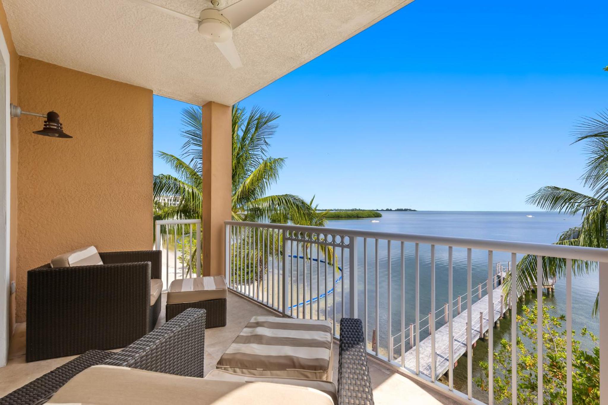 Ocean Front 1BR Suite - Photo 10