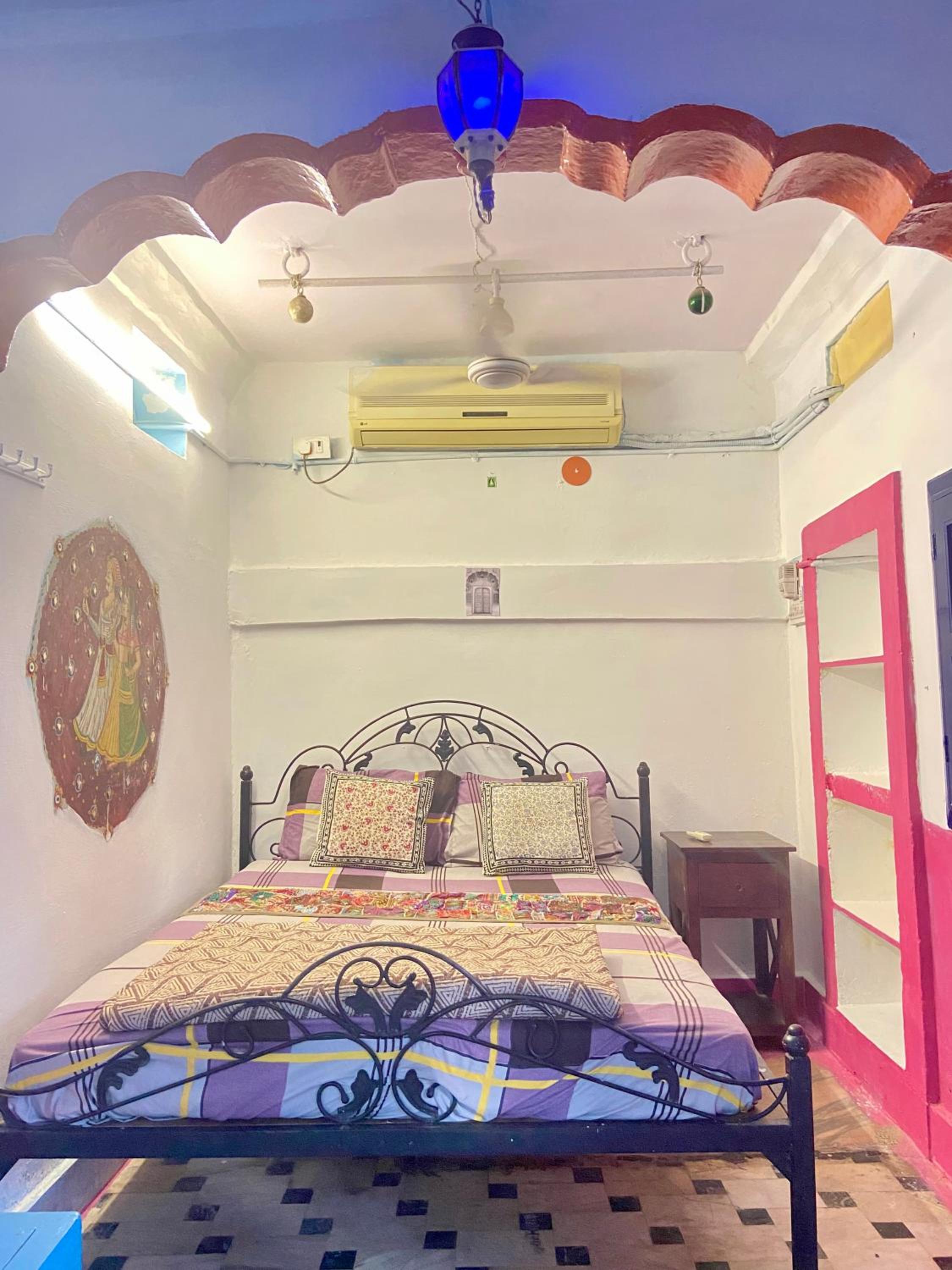 Deluxe Double Room with Balcony - Photo 5
