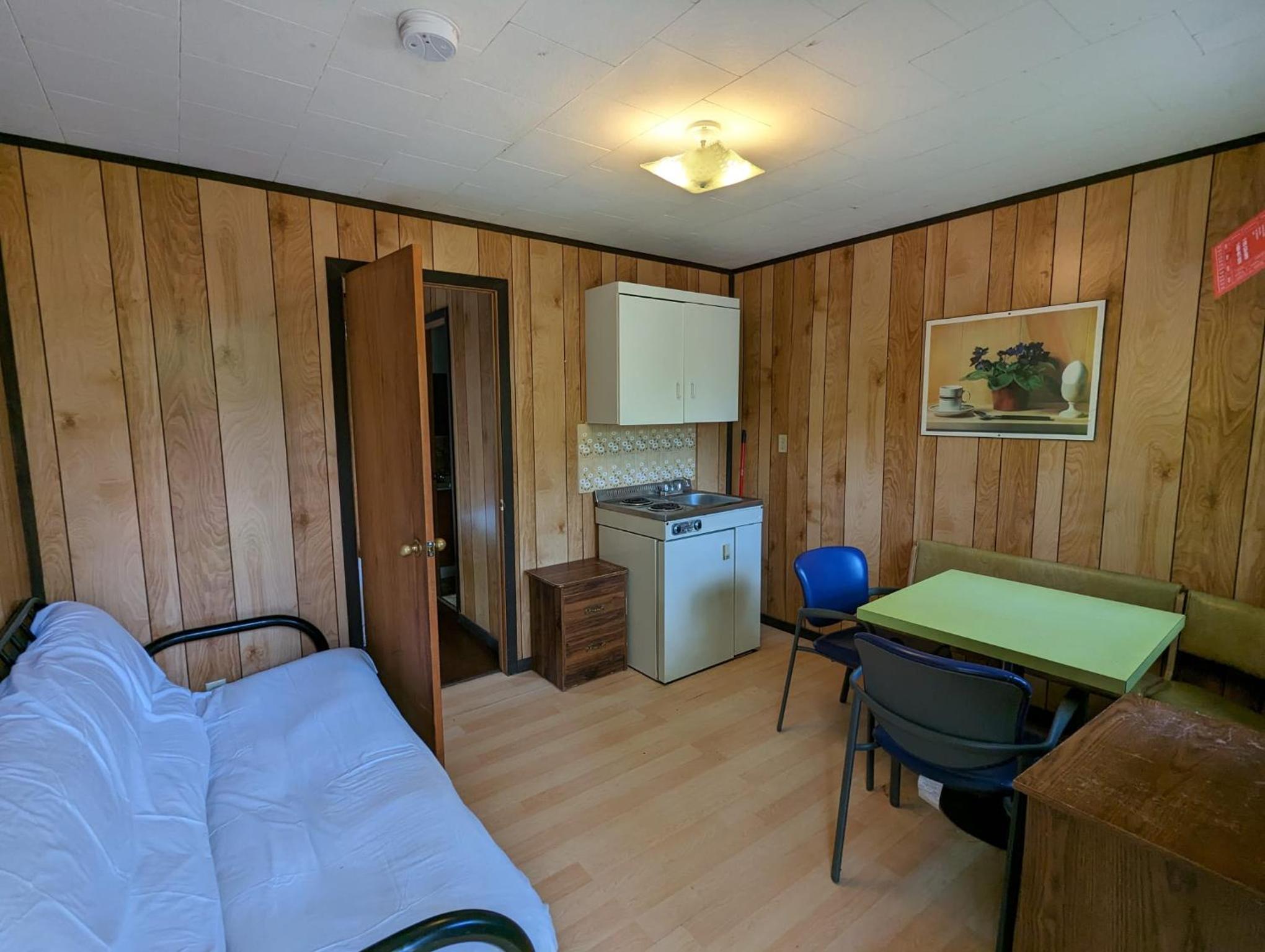 One-Bedroom House photo 1