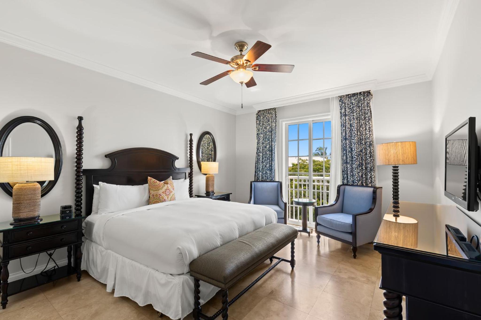 Standard 1br Condo With Private Rooftop Balcony