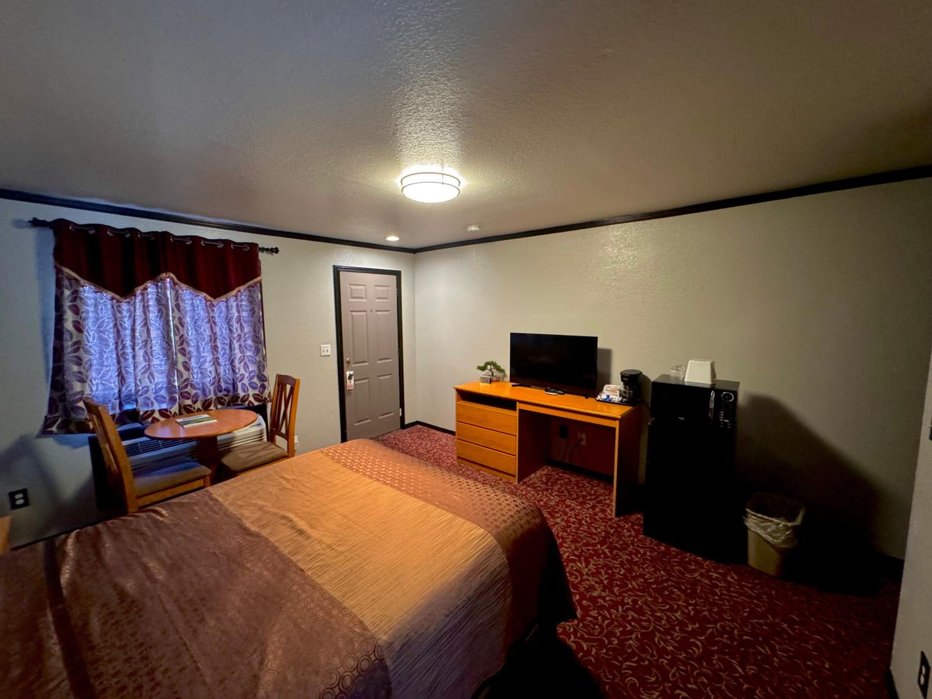 Queen Room - Photo 1