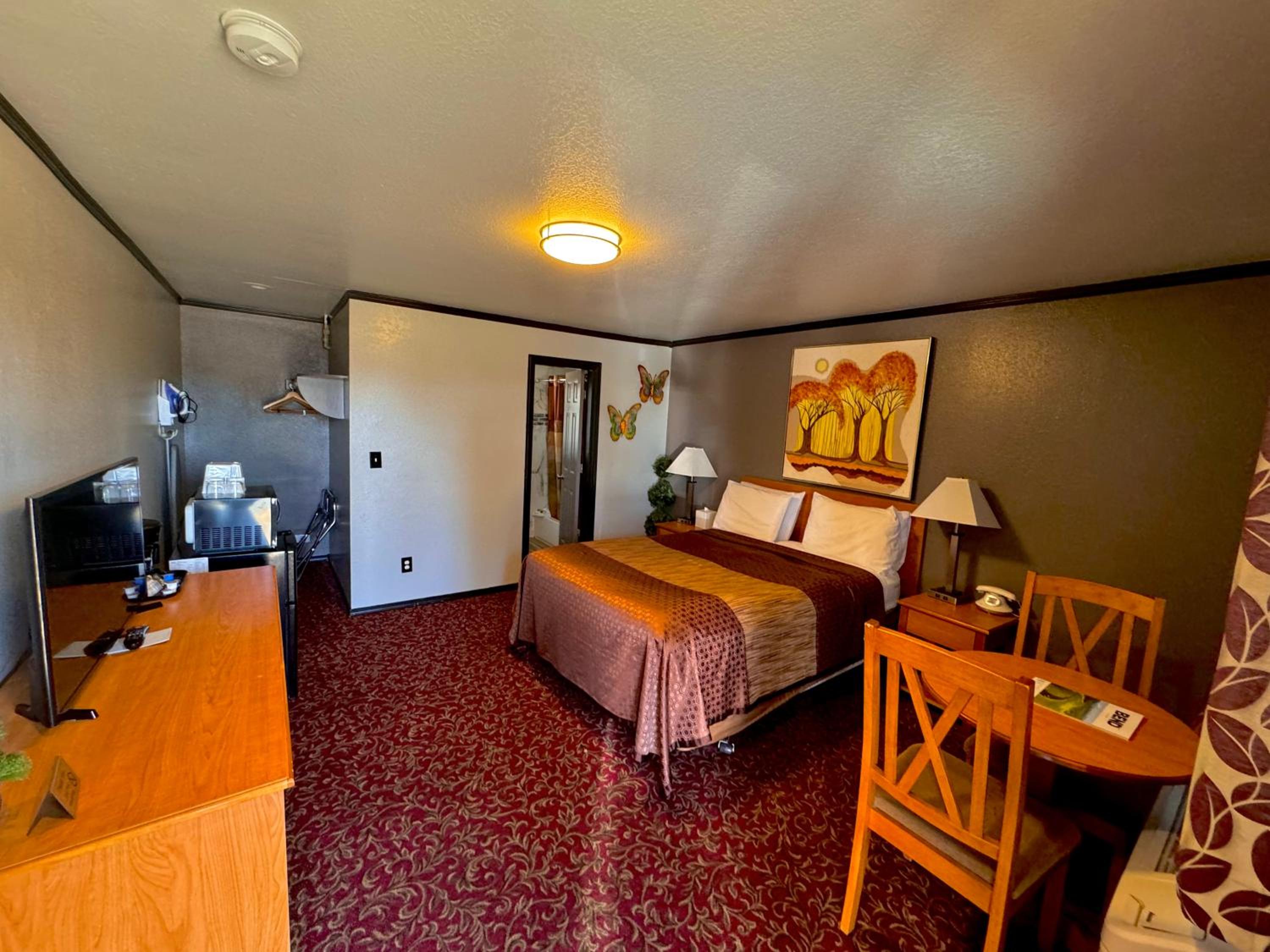 Queen Room - Photo 3