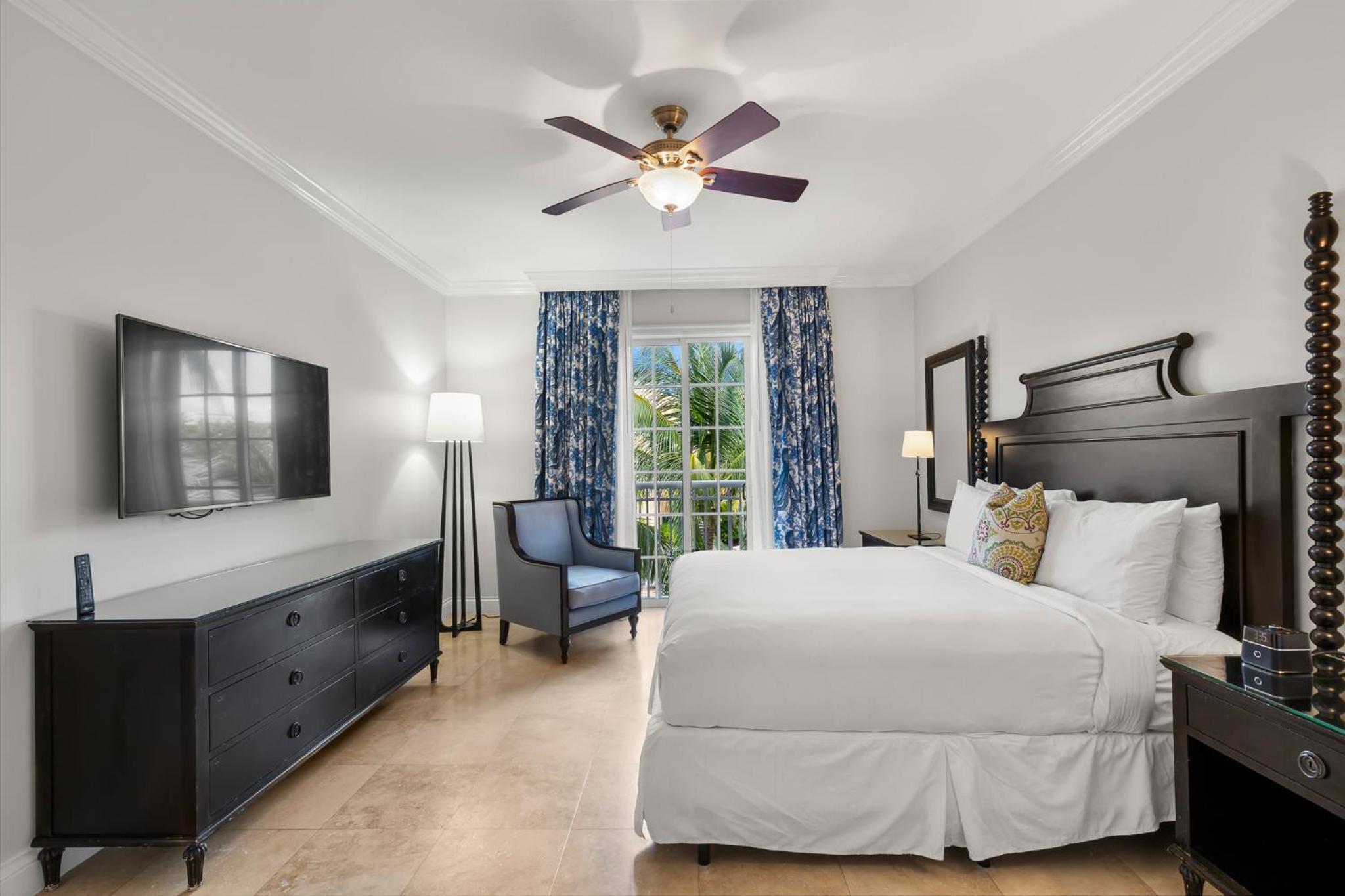 Resort View 3BR Residence - Photo 15