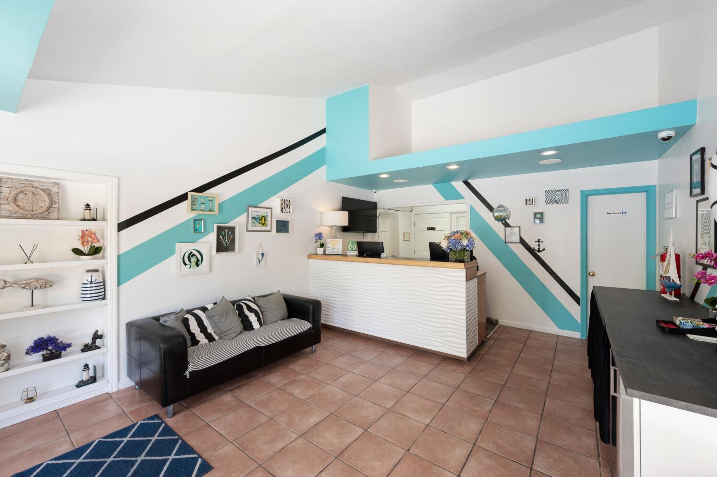 Double Room with Two Double Beds - Photo 1
