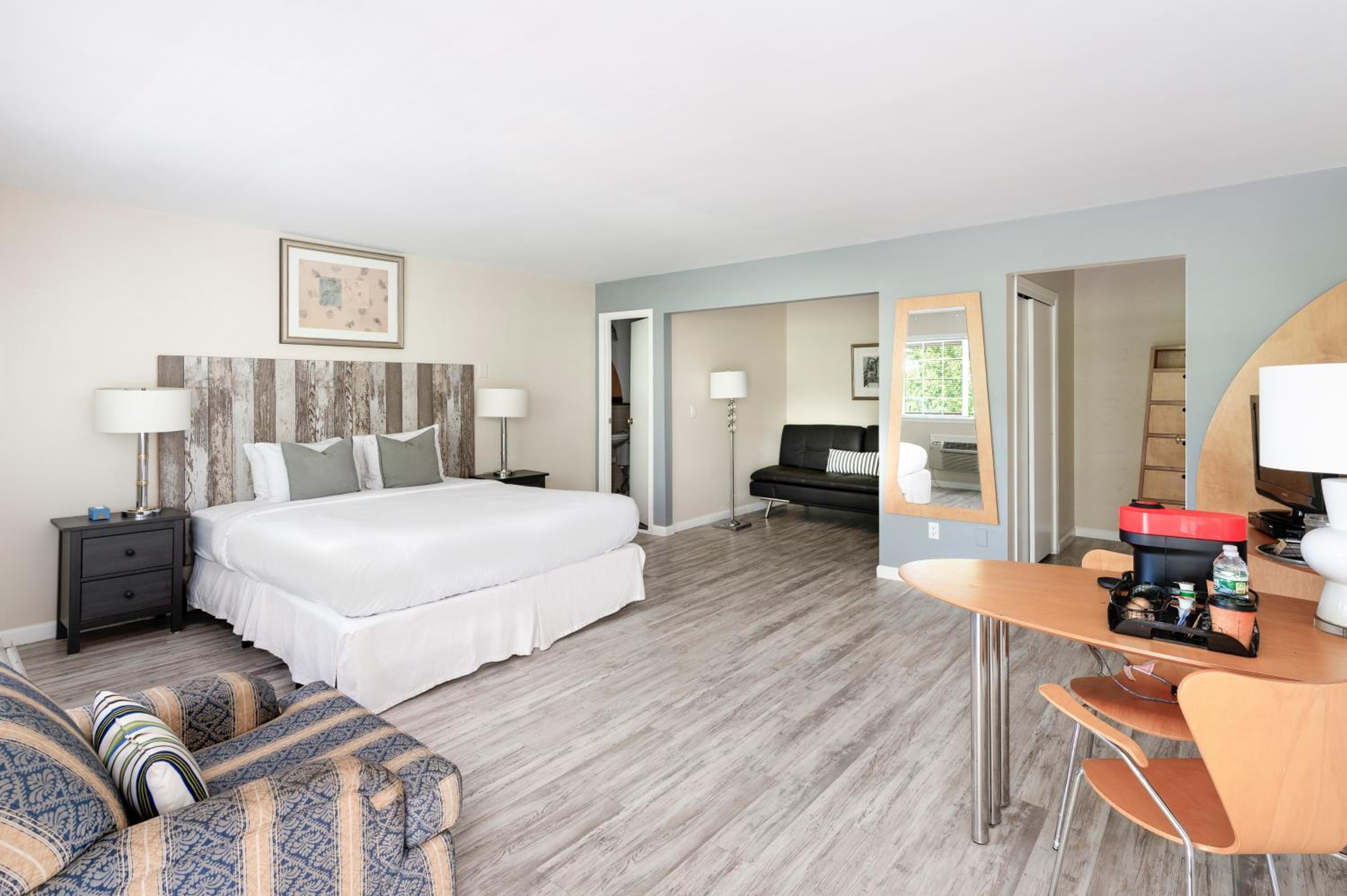 Double Room with Two Double Beds - Photo 26