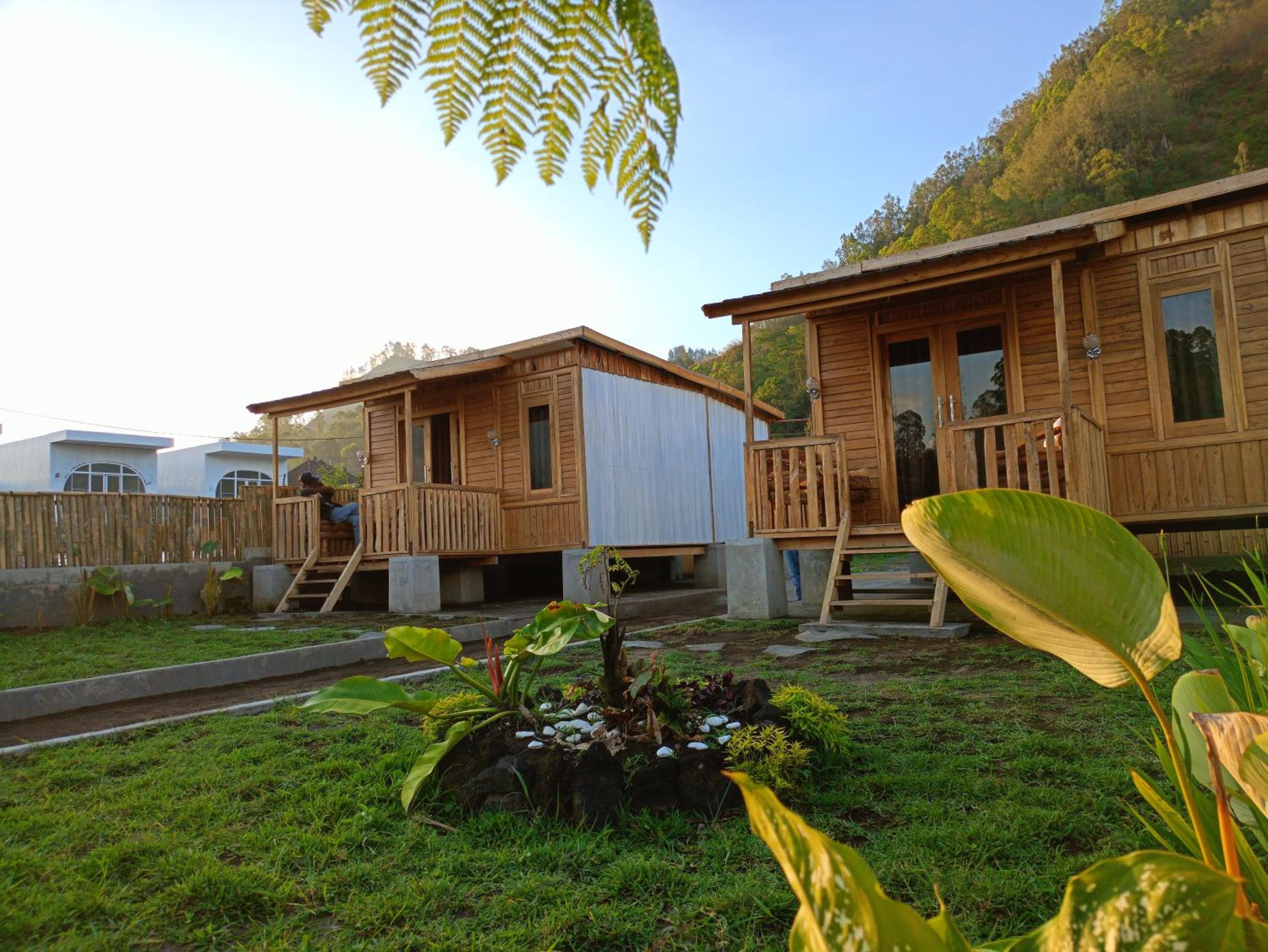 Standard Twin Room with Mountain View photo 2