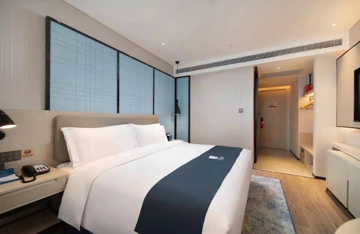 Deluxe Queen Room photo 2