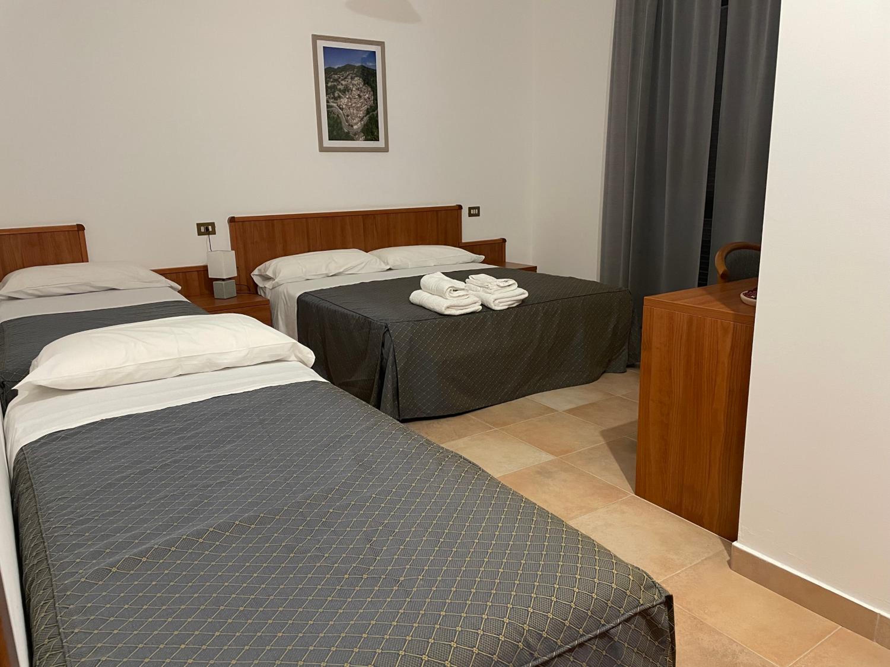 Classic Quadruple Room photo 1