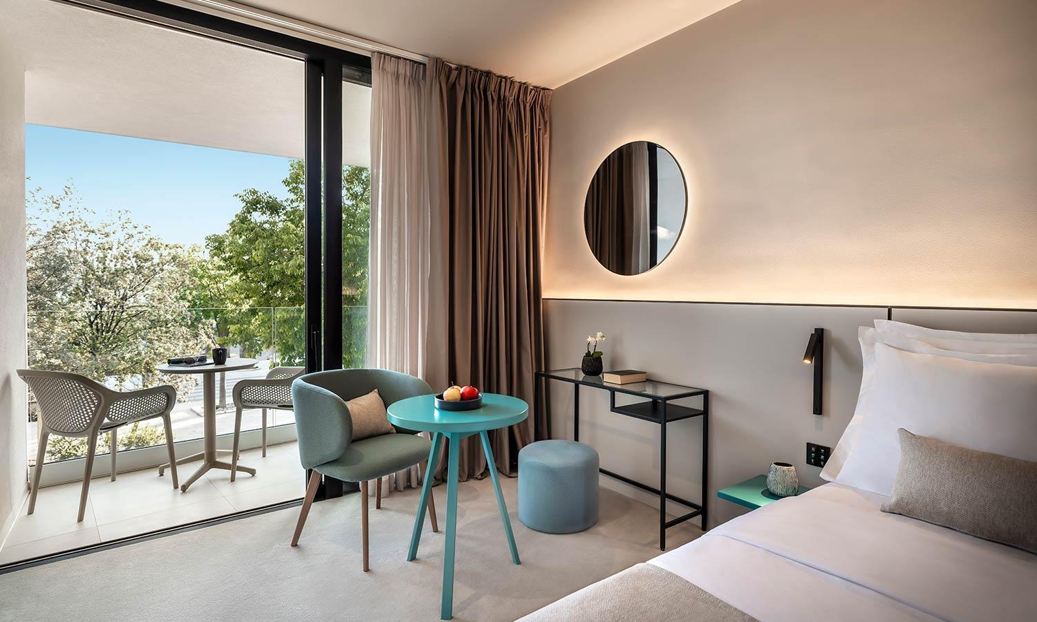Deluxe Double Room with Balcony and Limited Sea View photo 1