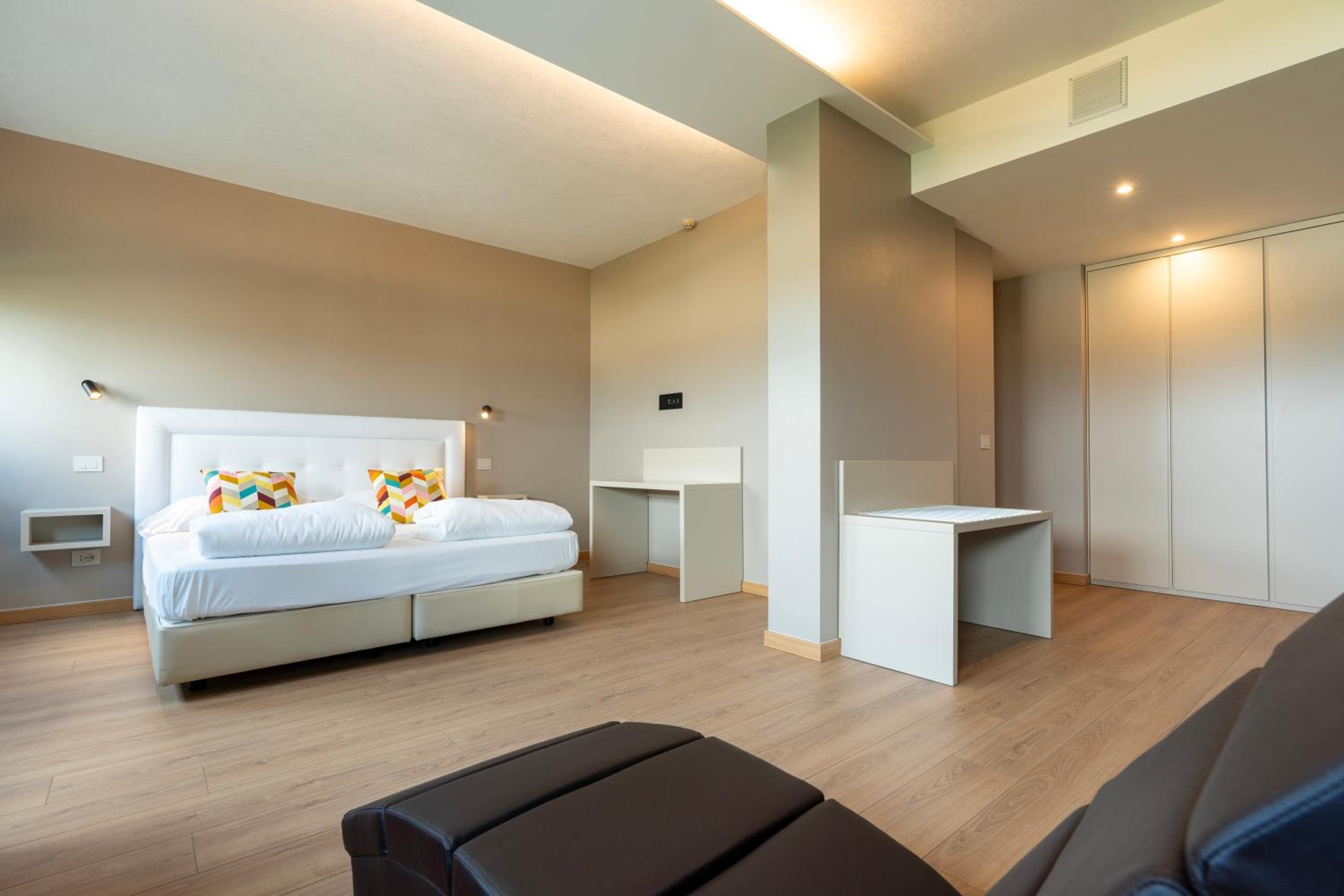 Suite - Photo 6