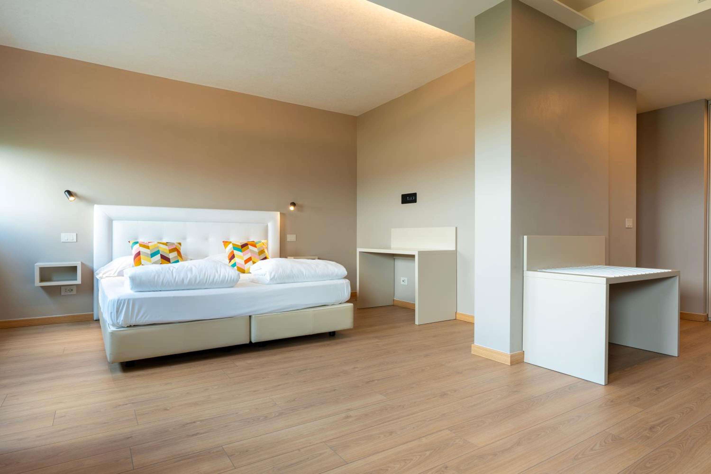Suite - Photo 5