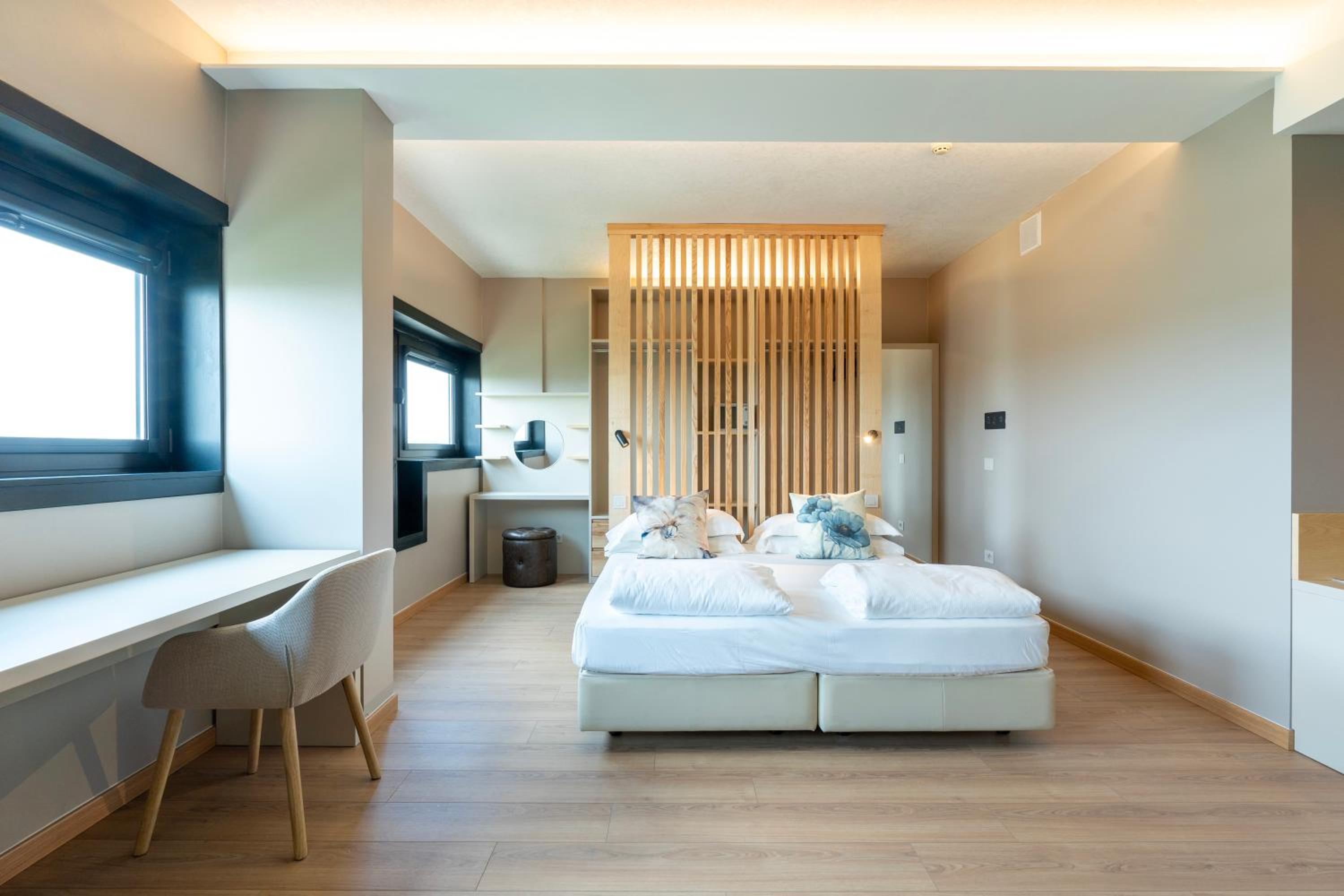 Suite - Photo 15