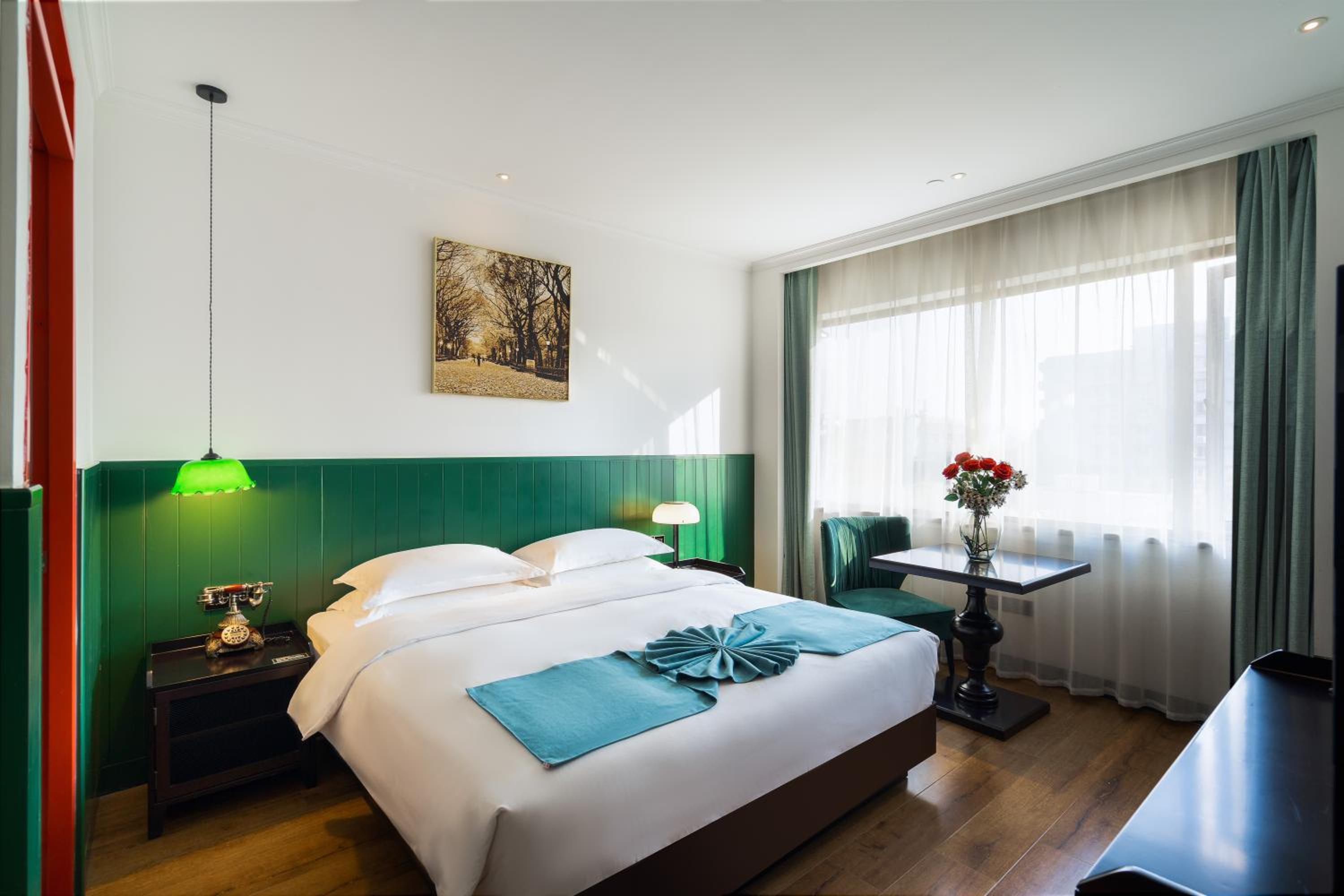 Deluxe Double Room with Bath photo 1