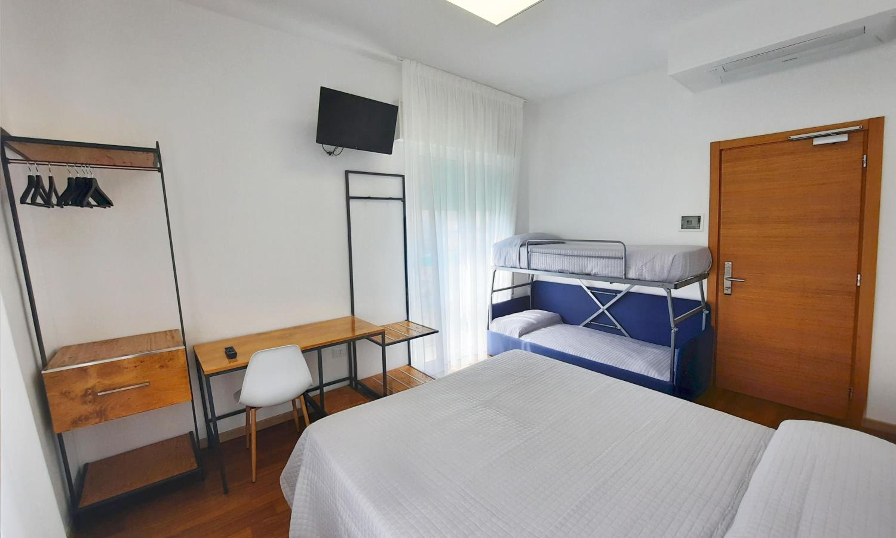 Quadruple Room photo 2
