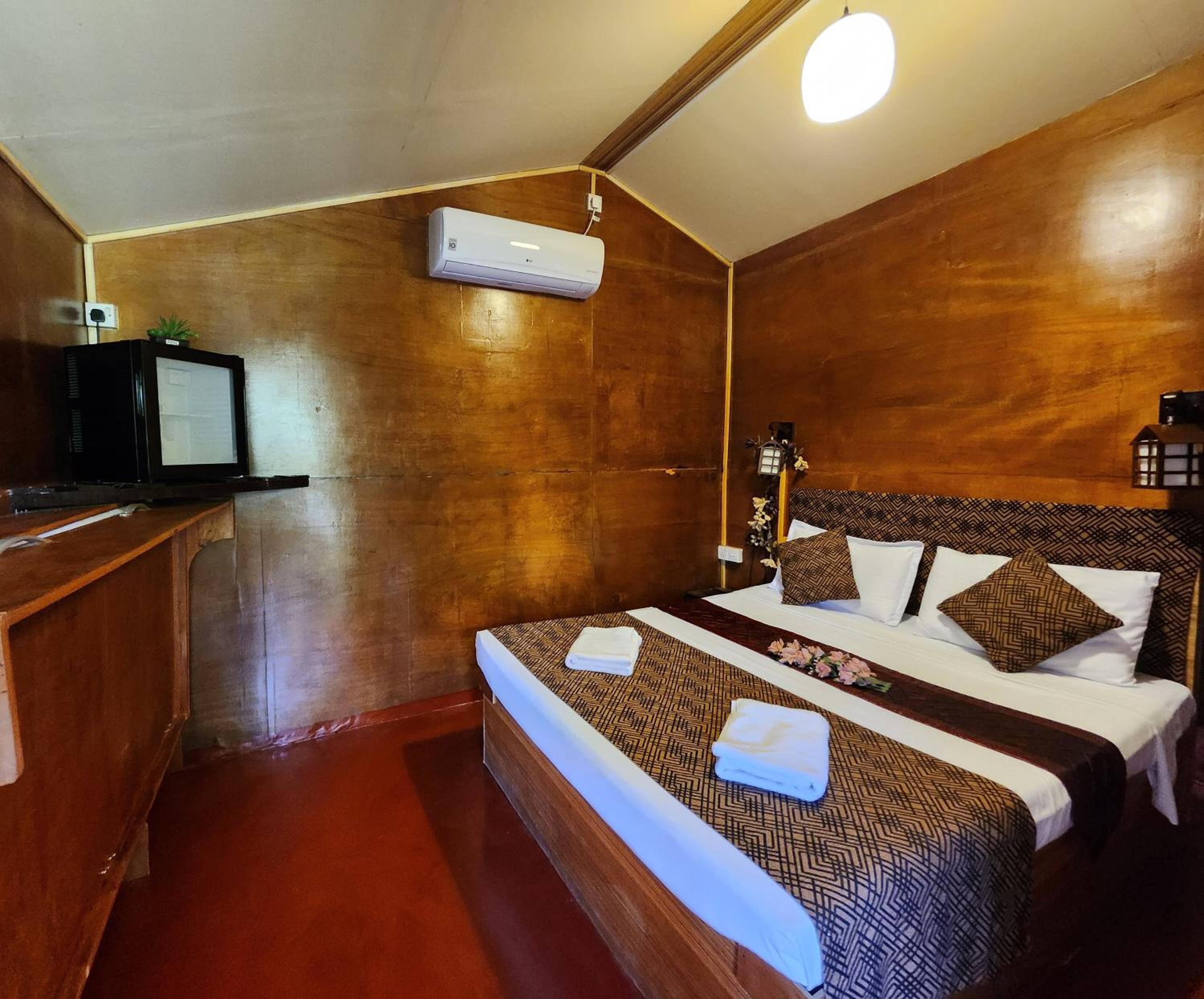 Double or Twin Room with Private Bathroom photo 1