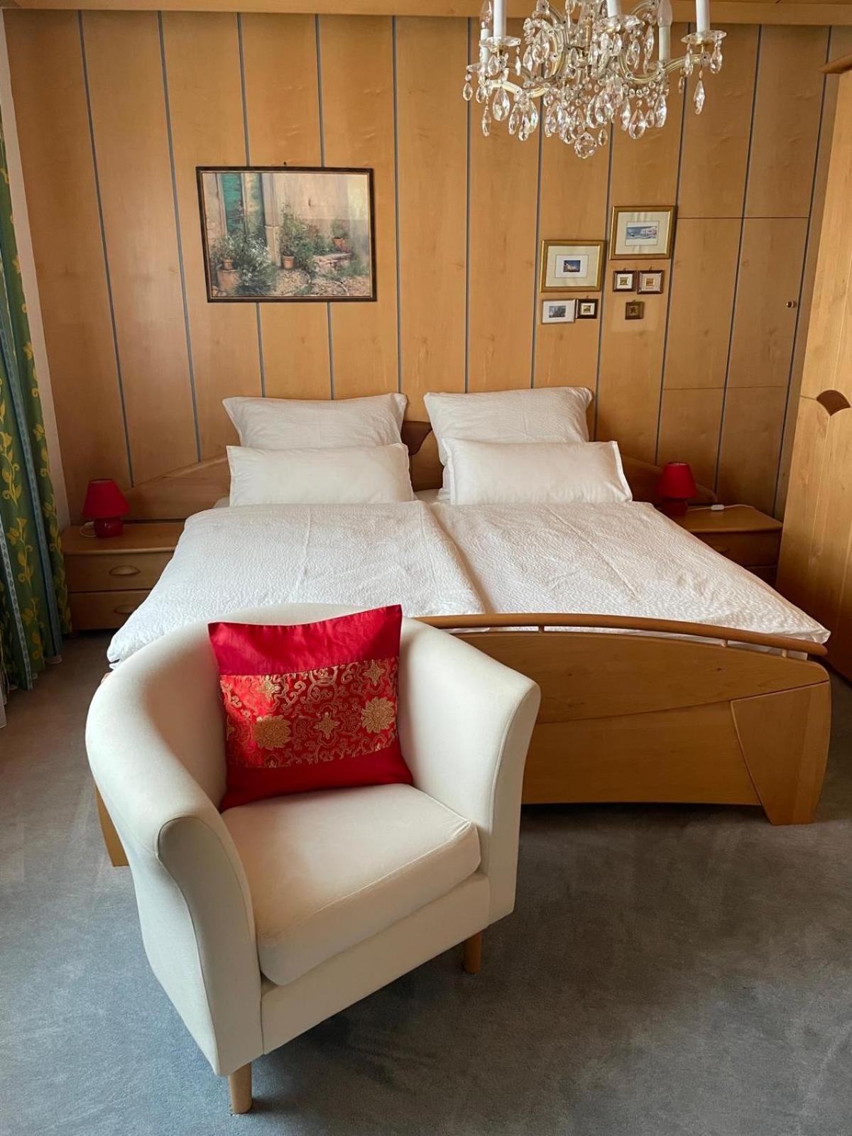 One-Bedroom House photo 1