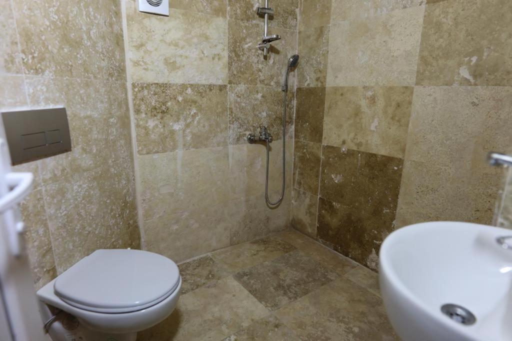 Double Room with Garden View - Photo 5