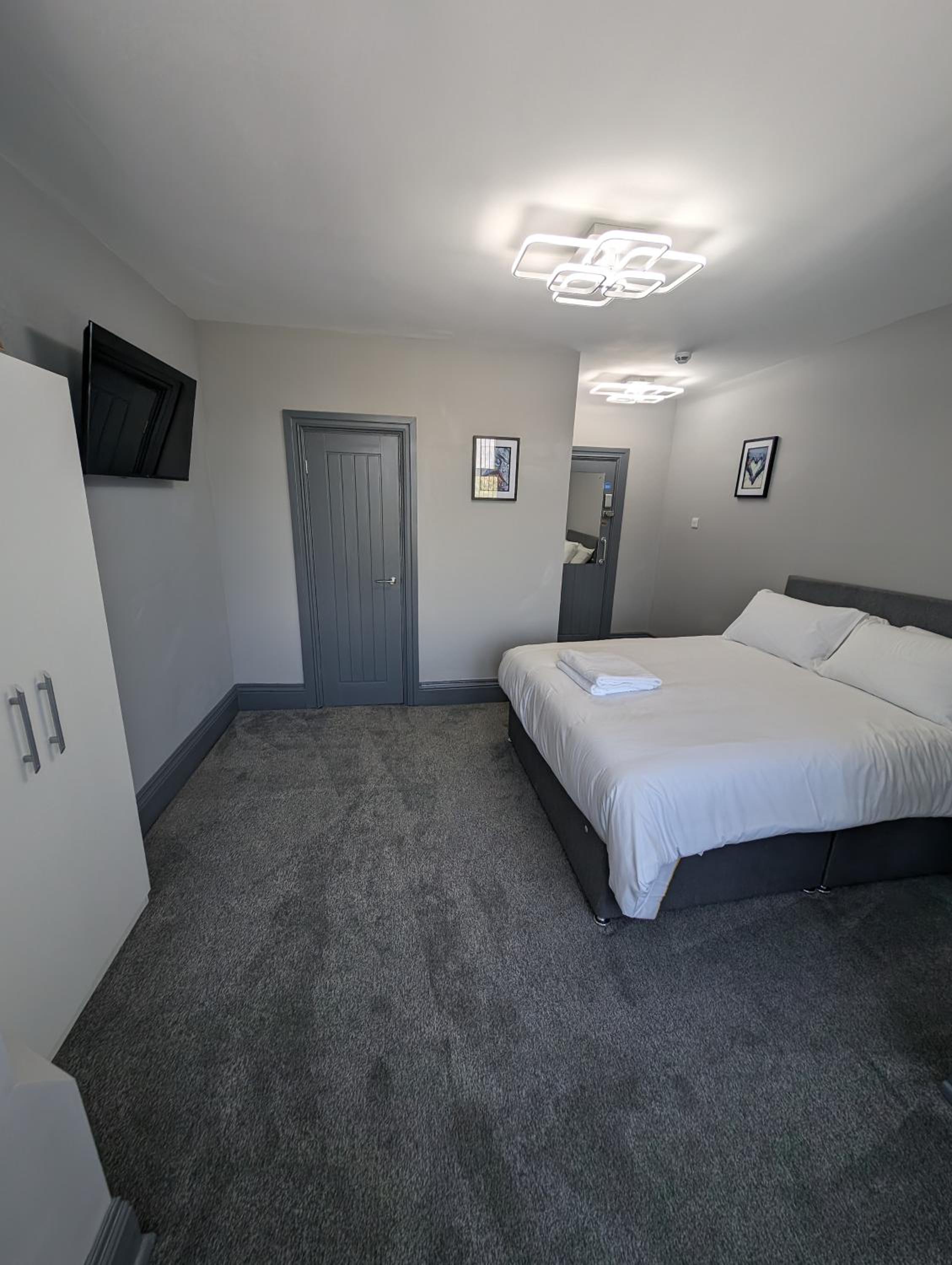 Double Room with Private Bathroom photo 2