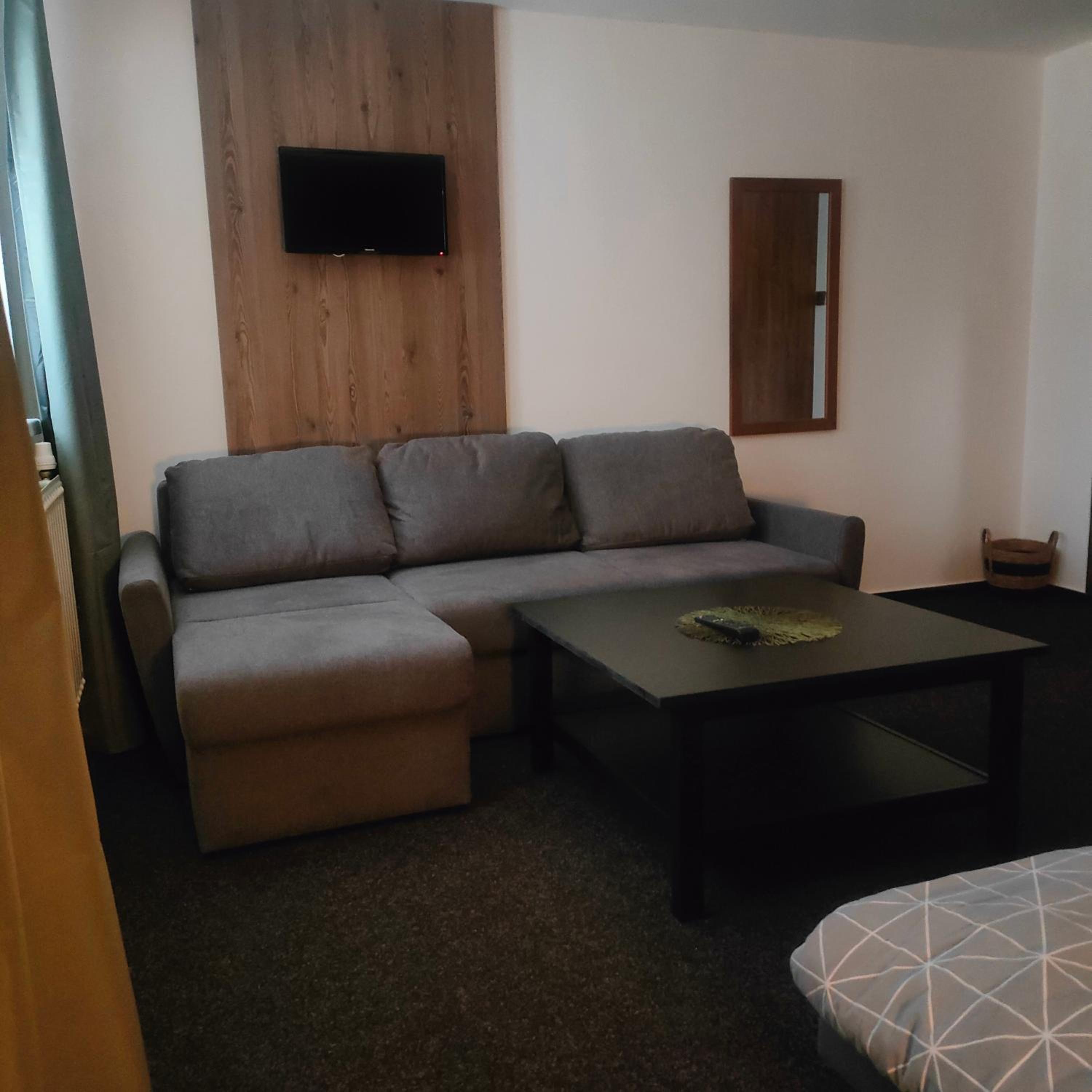 Triple Room with Private Bathroom photo 2