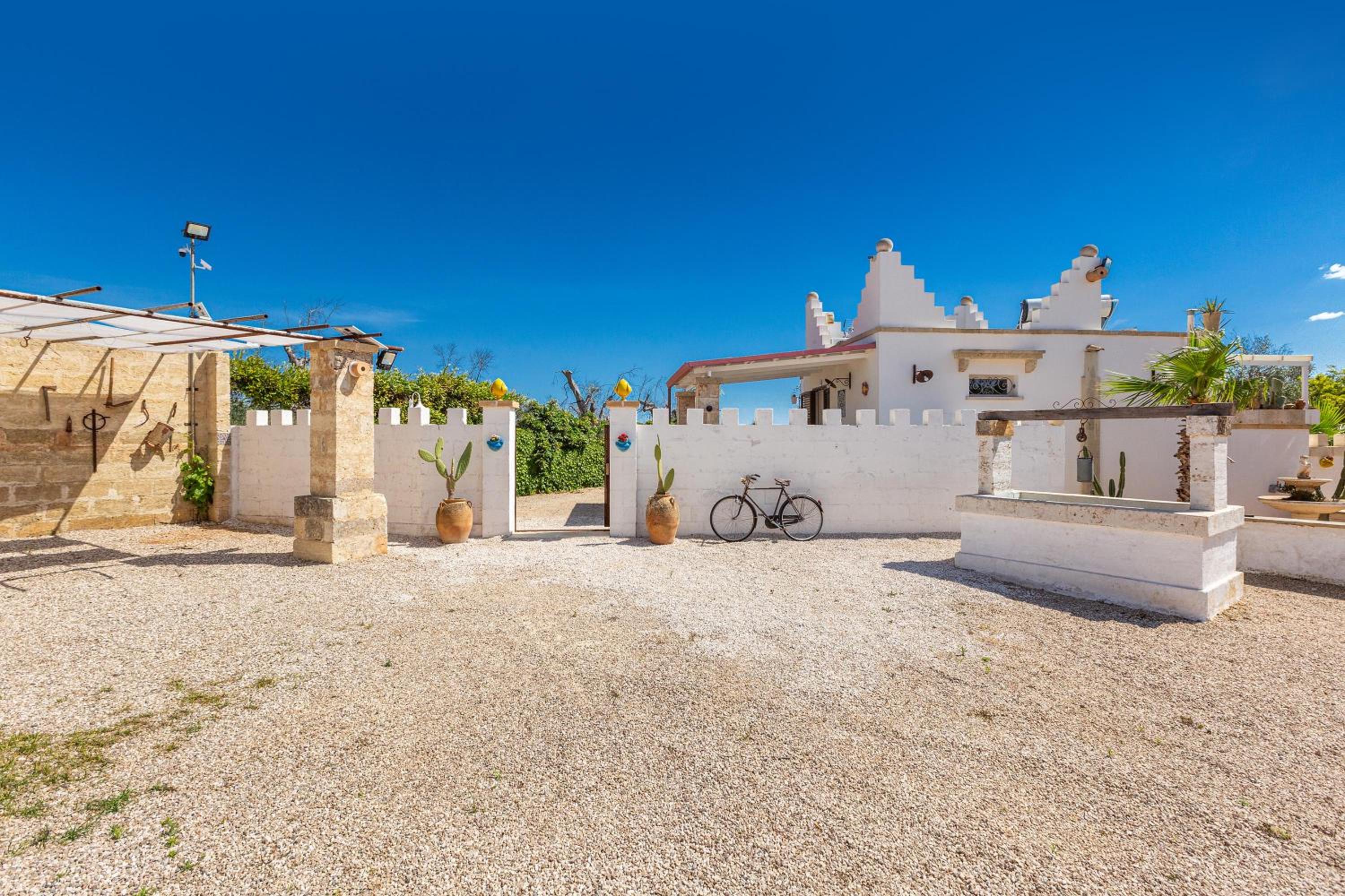Villa photo 3