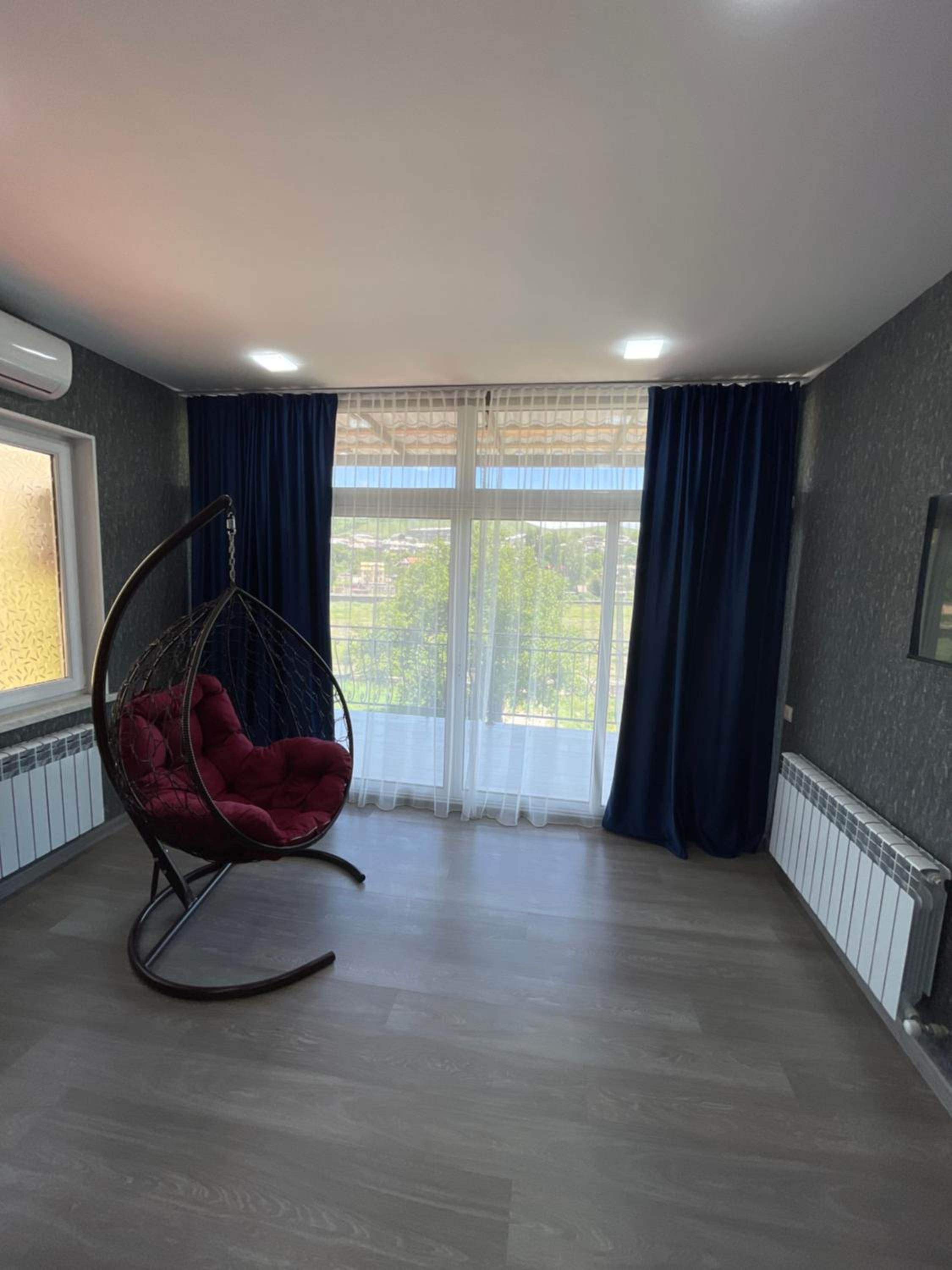 Deluxe Double Room (2 Adults + 1 Child) photo 3
