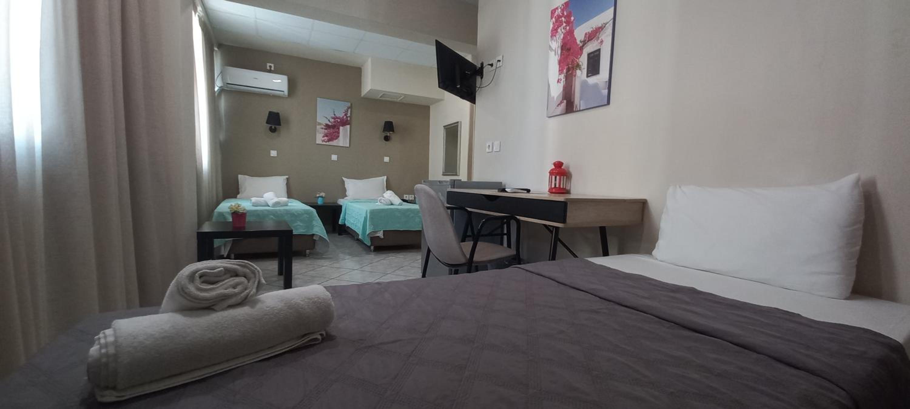 Basic Triple Room photo 1