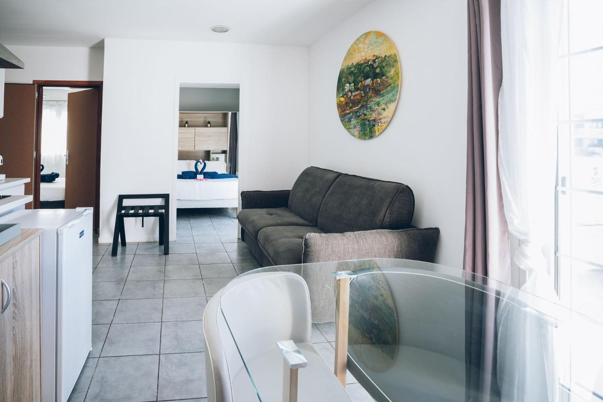 Two-Bedroom Apartment - Photo 9