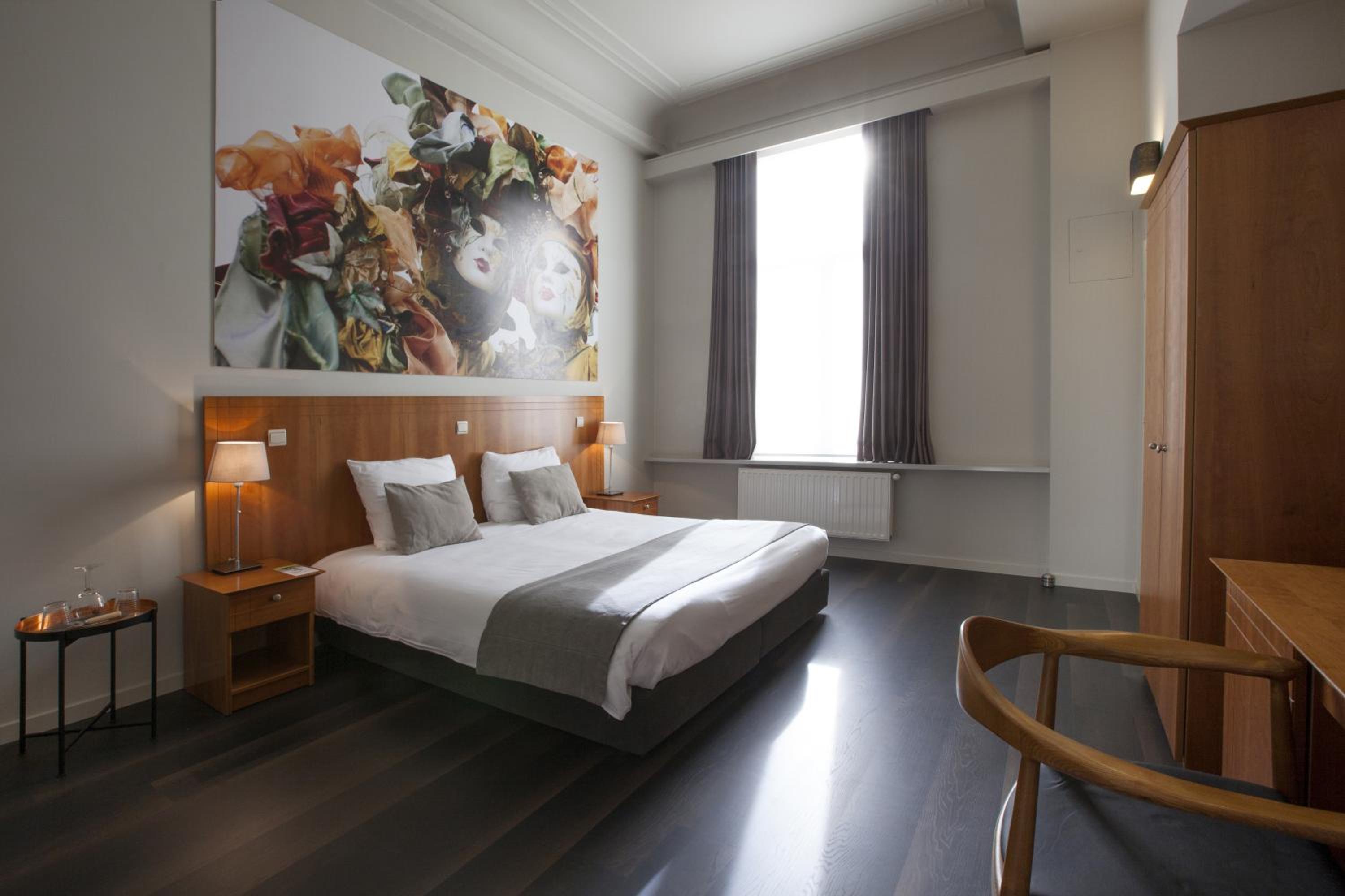 Standard Double or Twin Room with Bath - Photo 1
