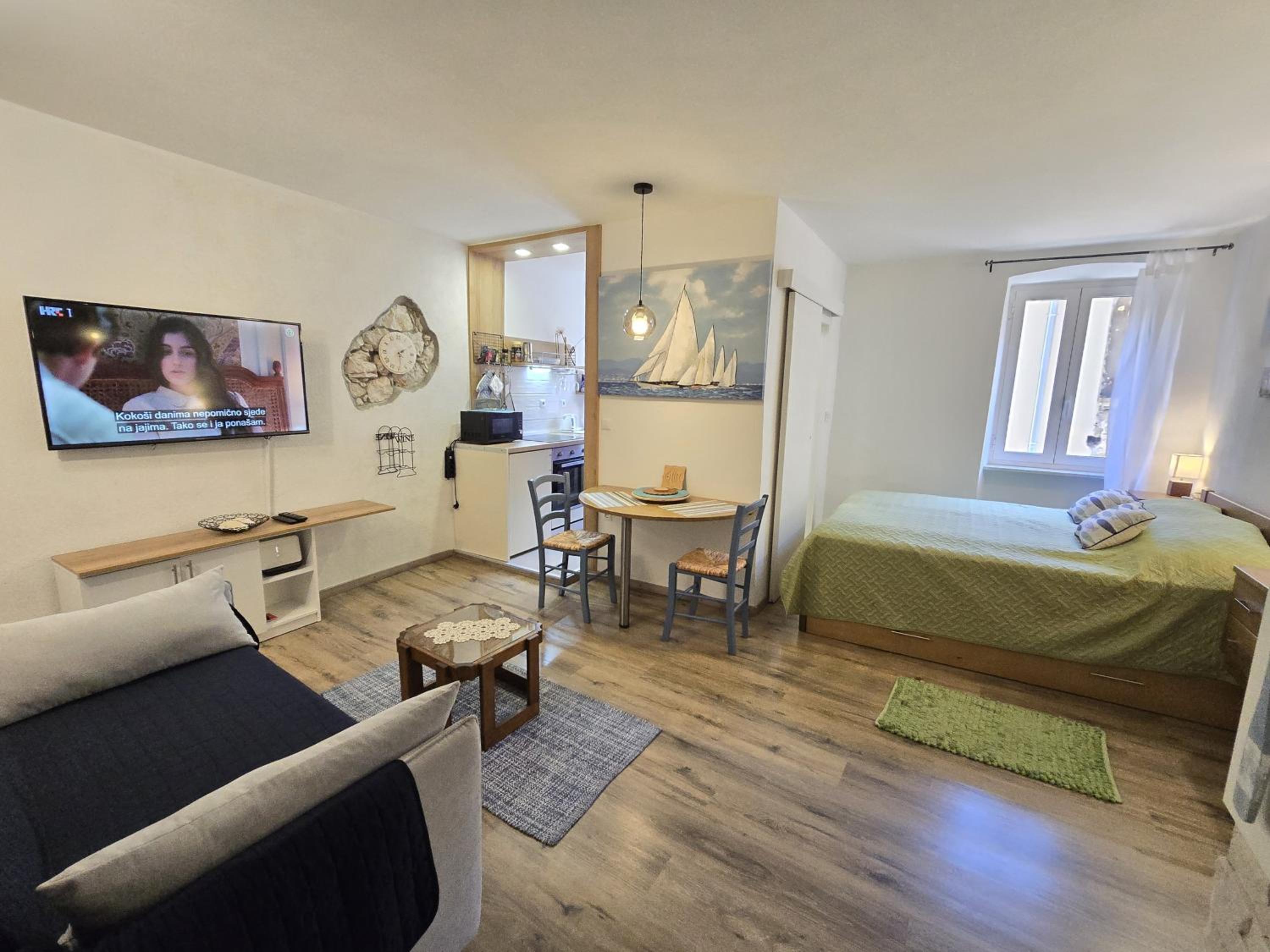 Studio Apartment