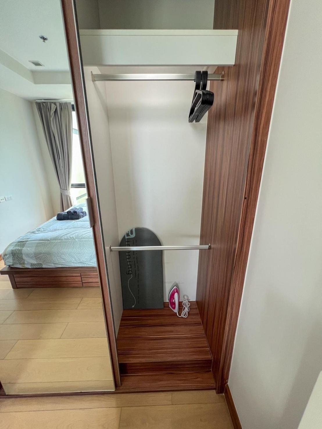 Apartment with Pool View  - Photo 22
