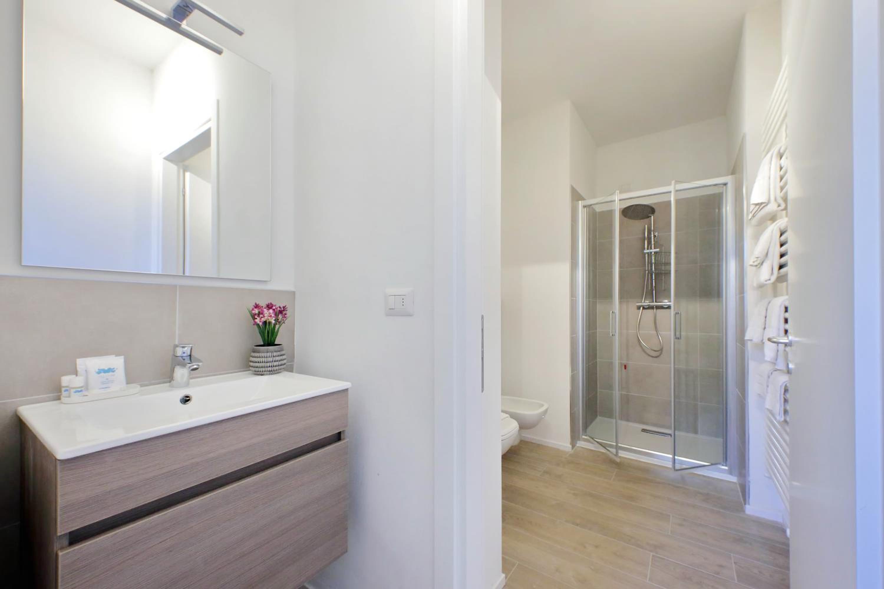 One-Bedroom Premium Apartment - Photo 4