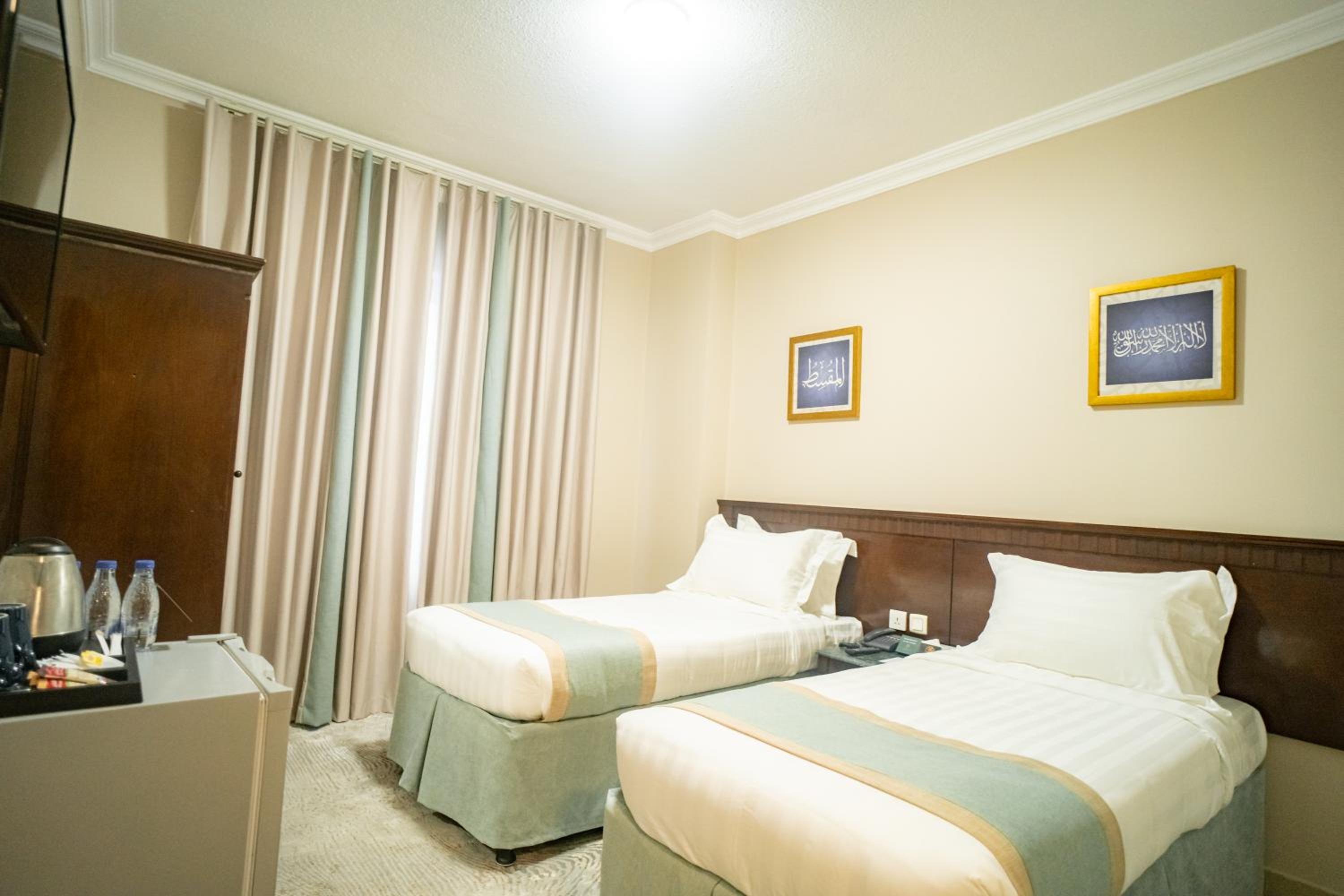 Standard Double or Twin Room - Photo 3