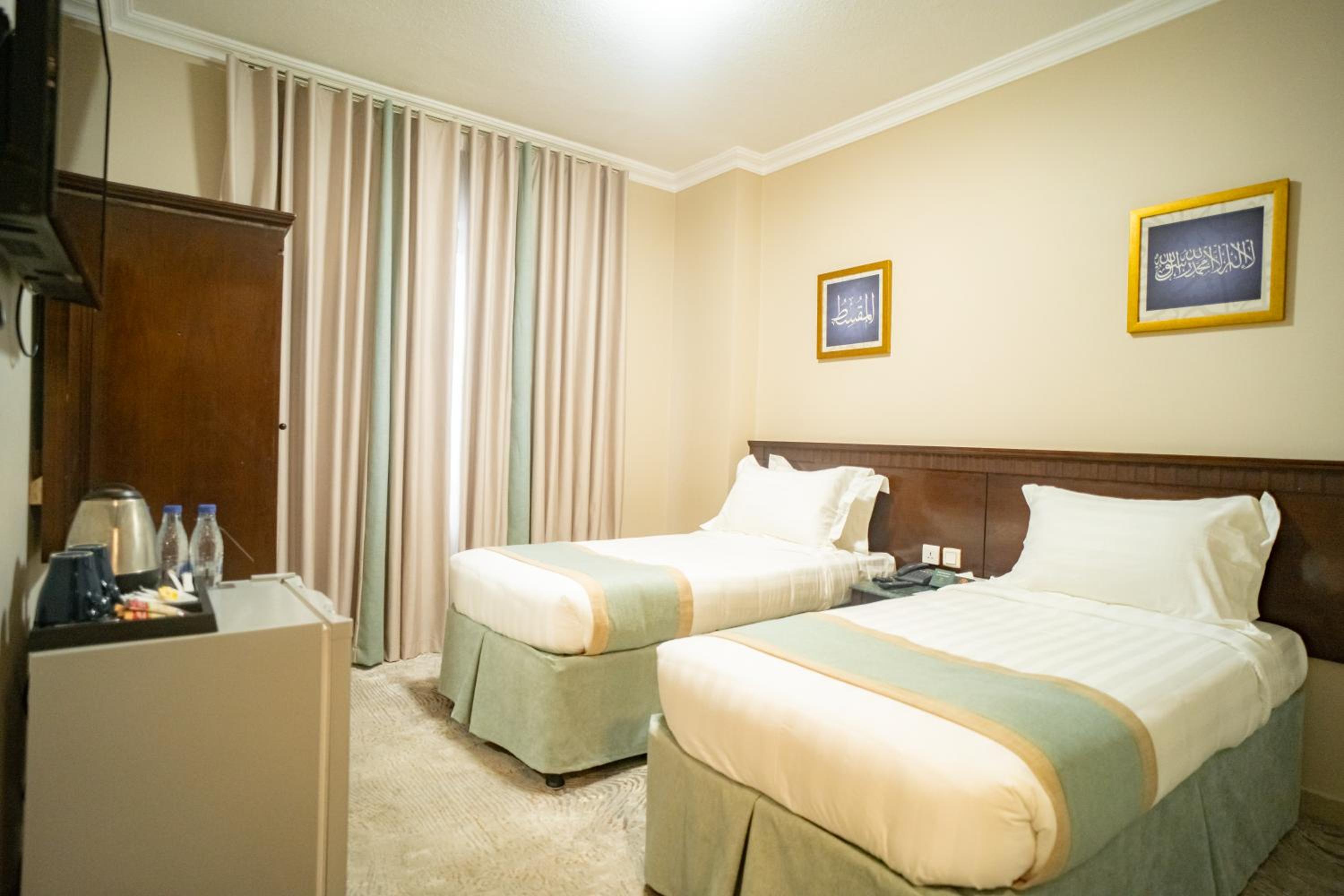 Standard Double or Twin Room - Photo 2