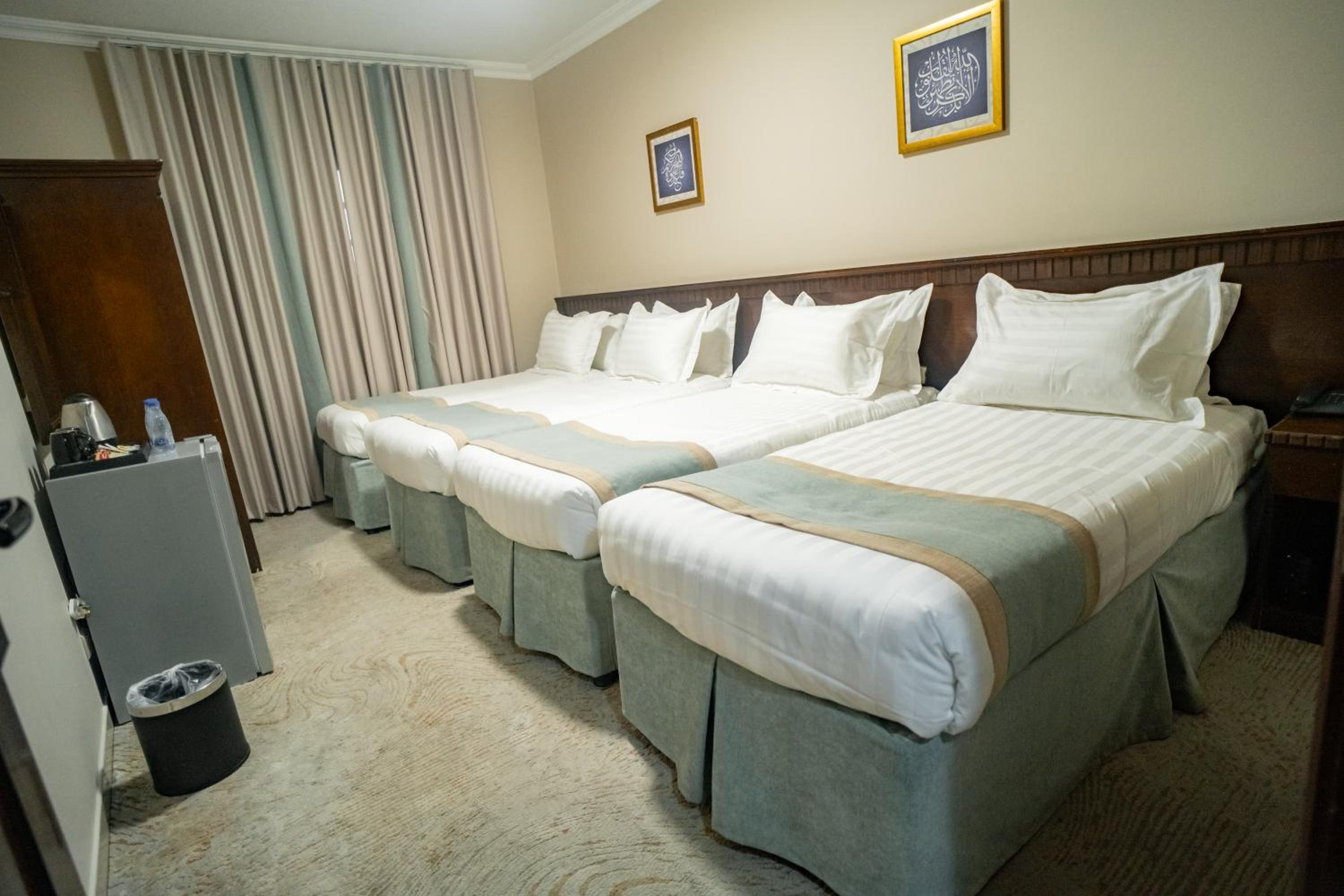 Standard Quadruple Room - Photo 3