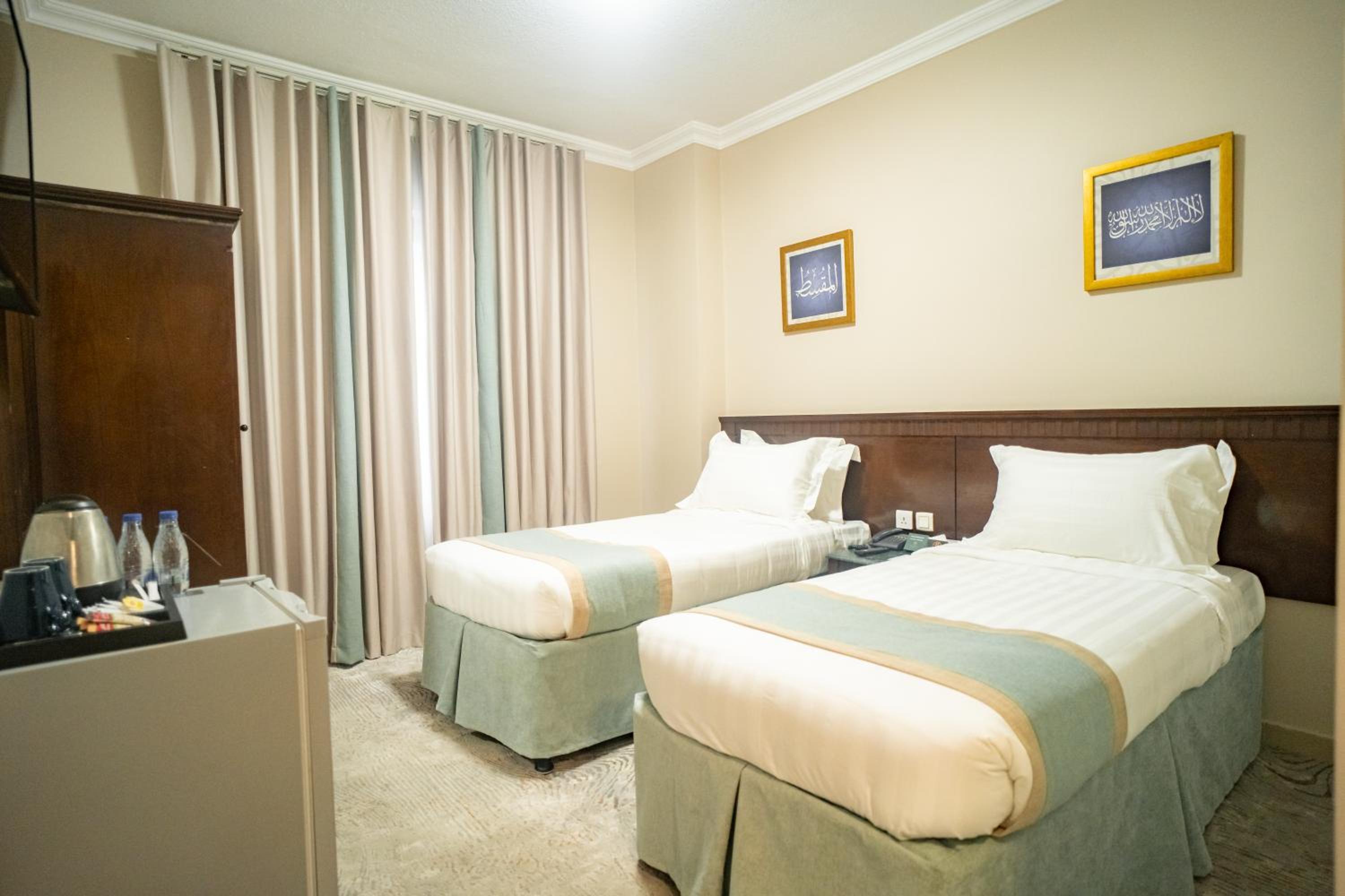 Standard Double or Twin Room - Photo 4