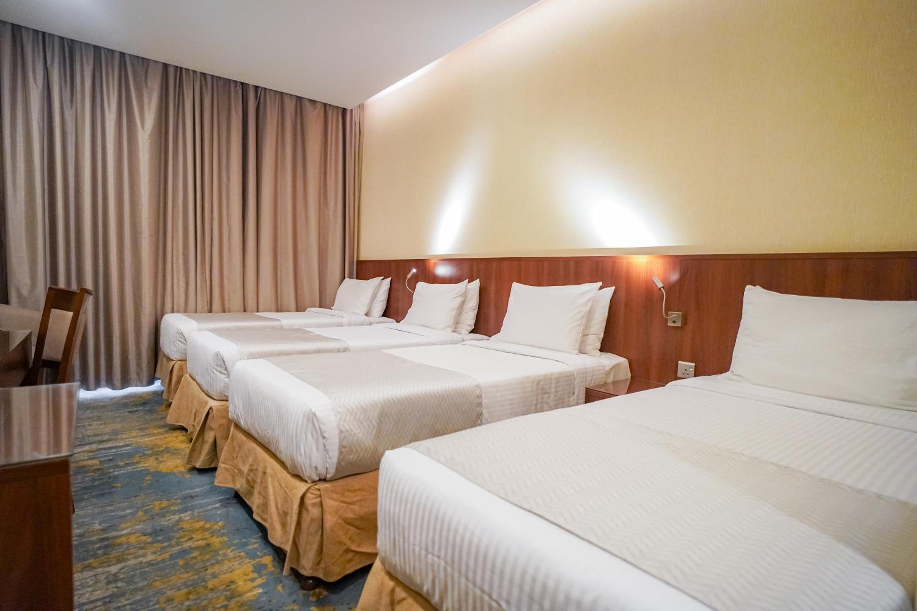 Quadruple Room - Photo 3