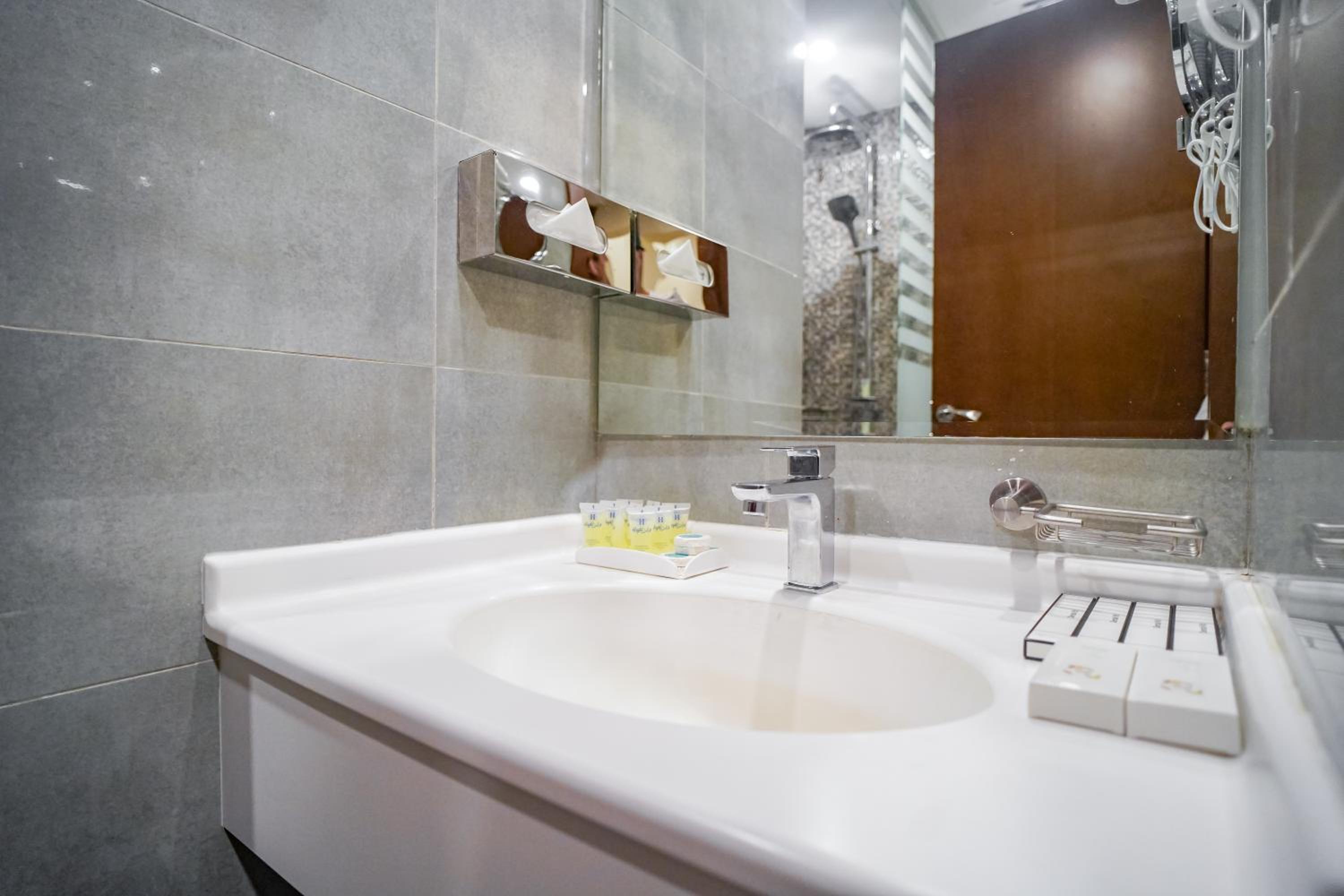 Double Room - Photo 2