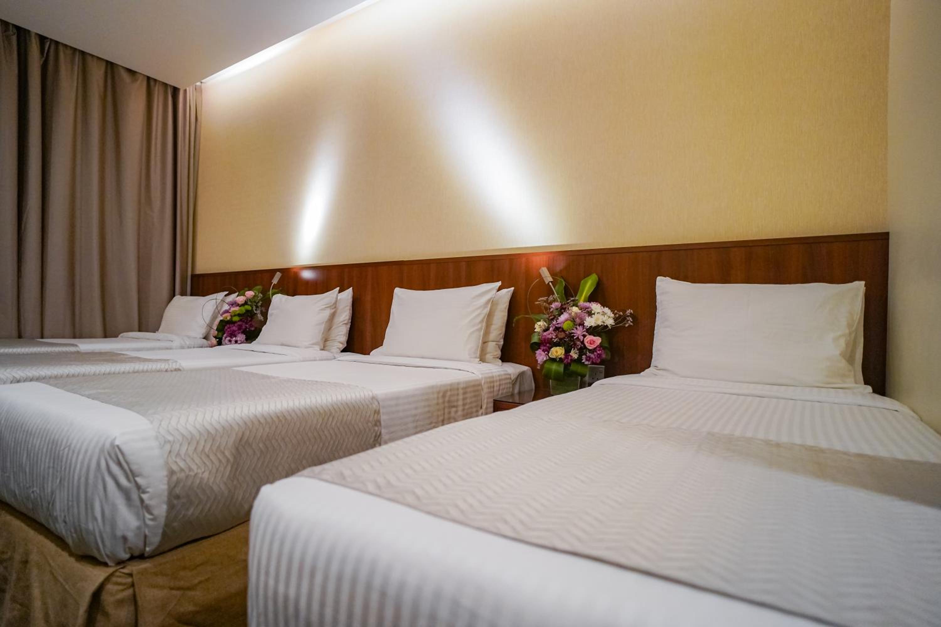 Quadruple Room - Photo 8