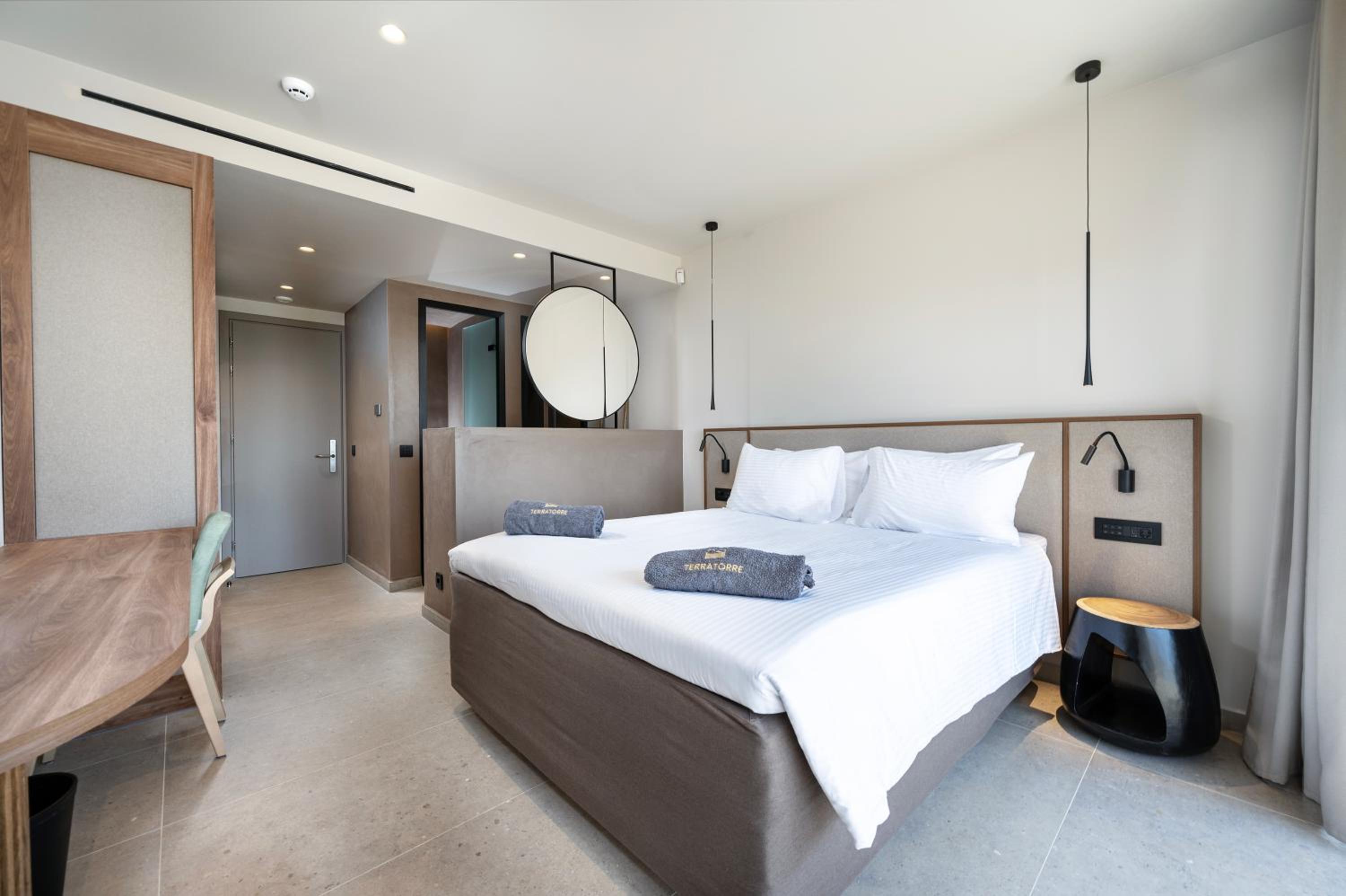 Habitación King con bañera de hidromasaje.
