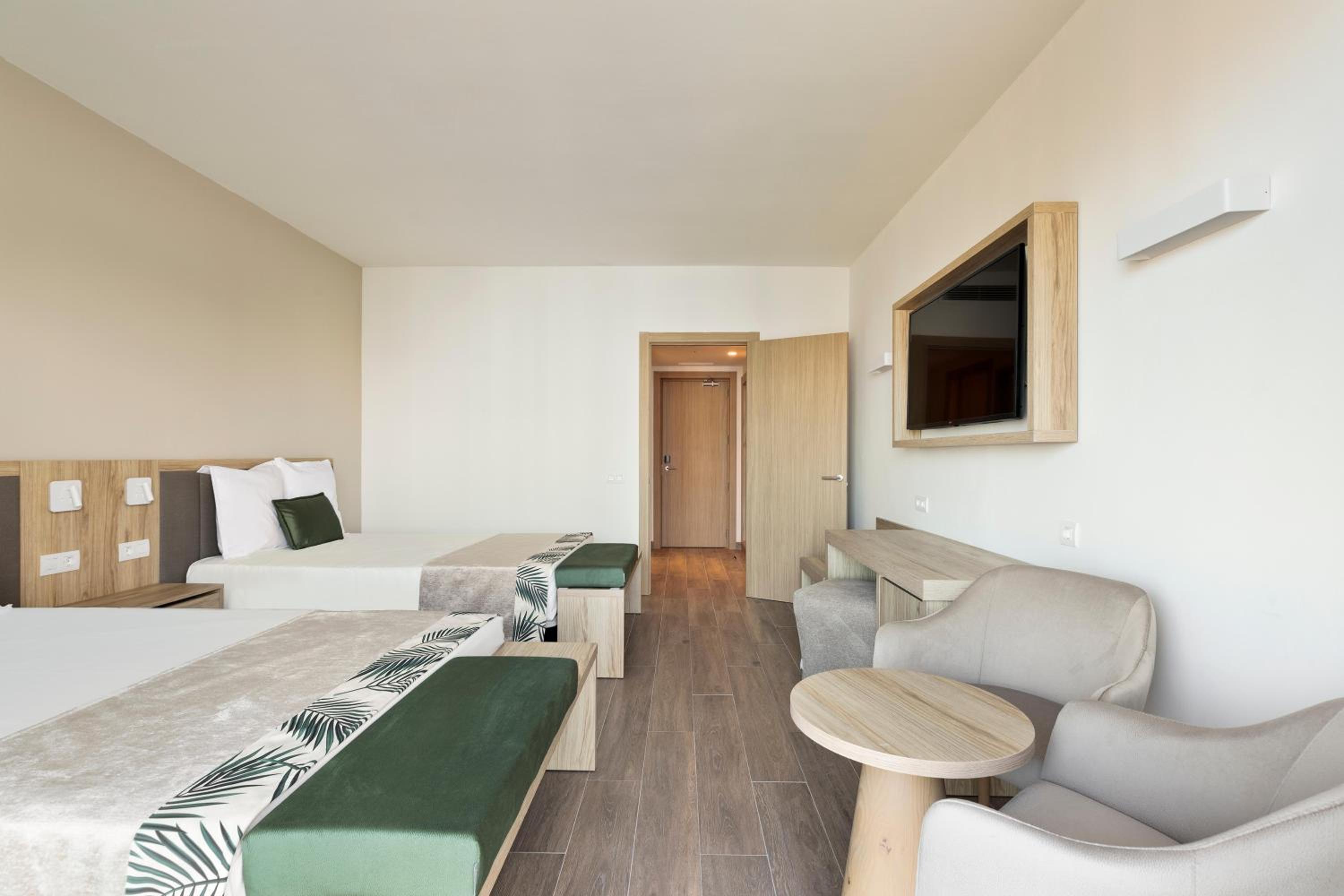 Standard Double Room (2 Adults) - Photo 5