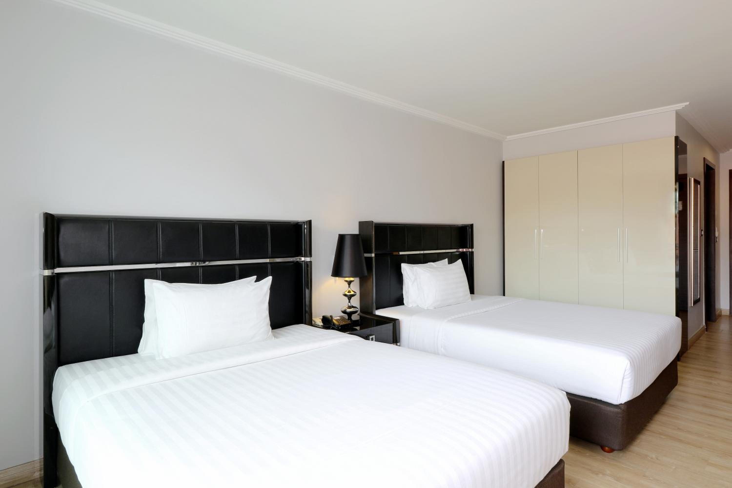 Deluxe Twin Room - Photo 1