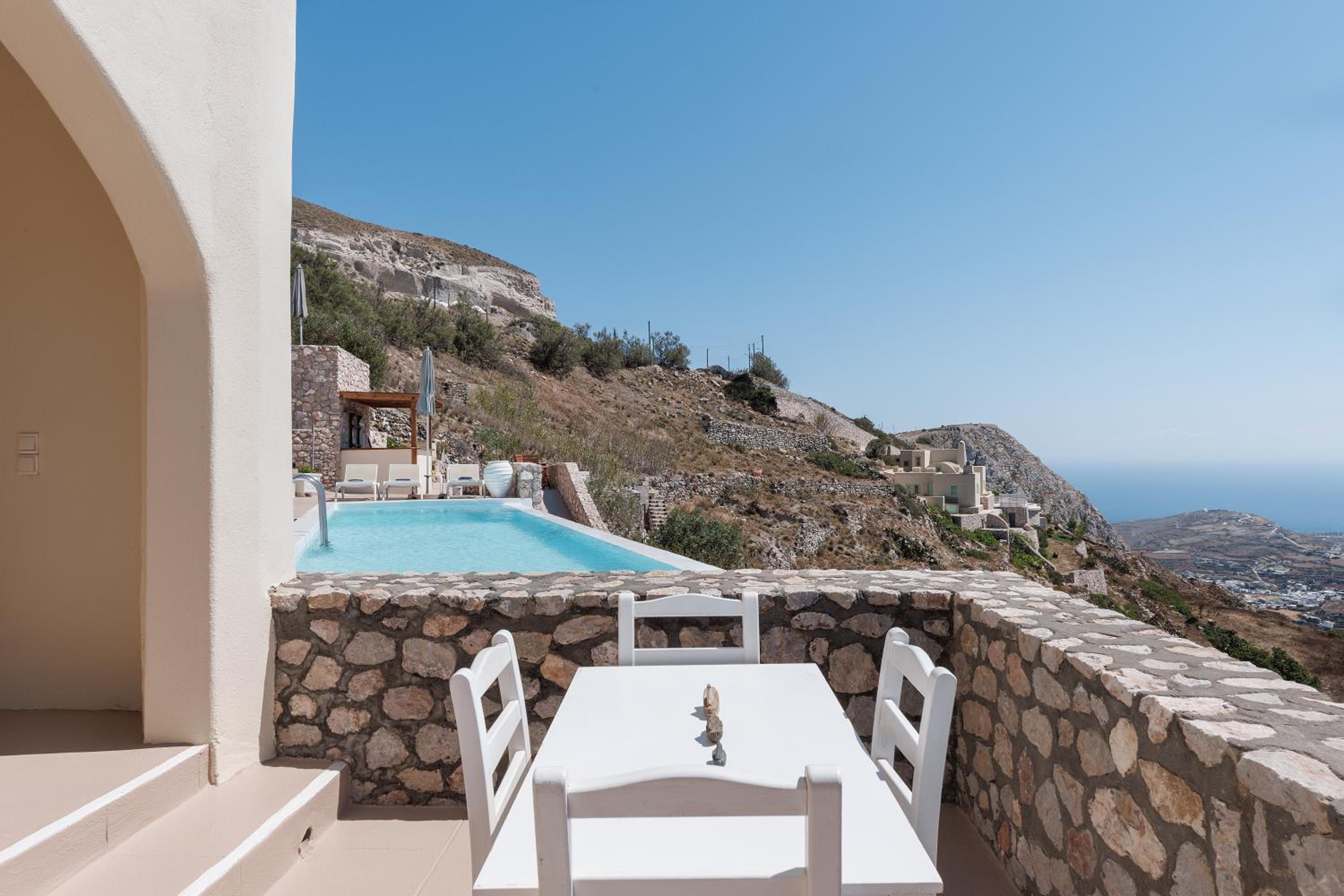Standard Sea View Suite - Photo 21