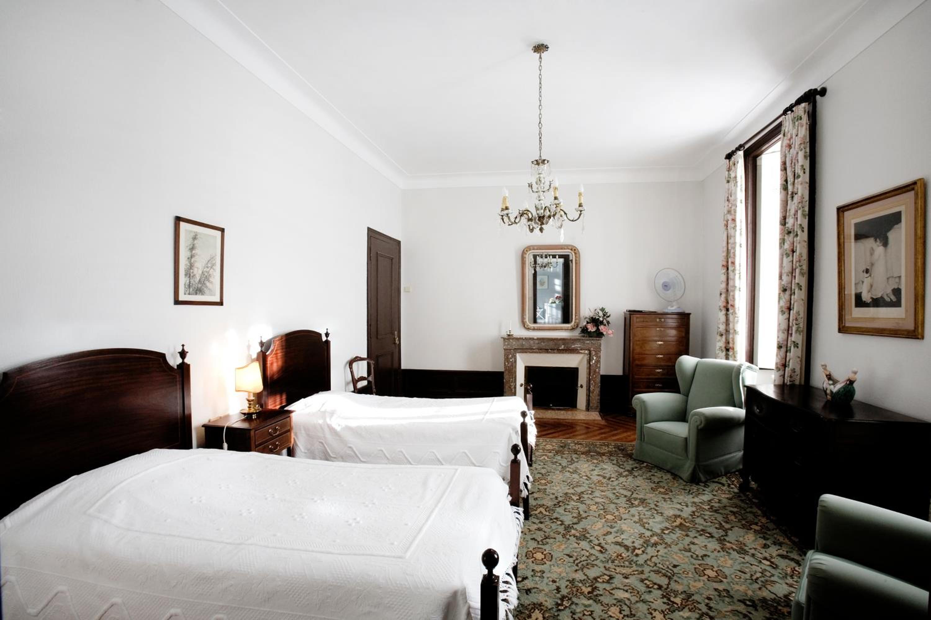 Double Room - Photo 5