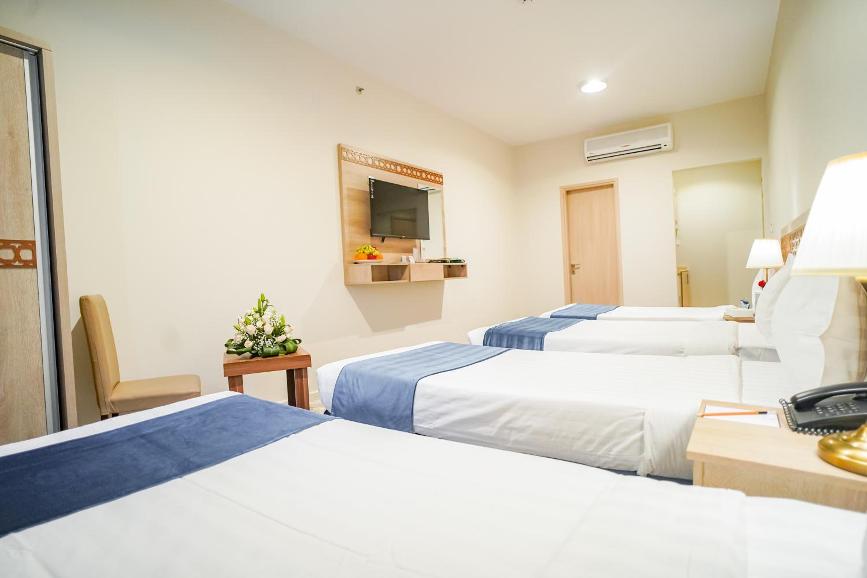 Quadruple Room - Photo 1