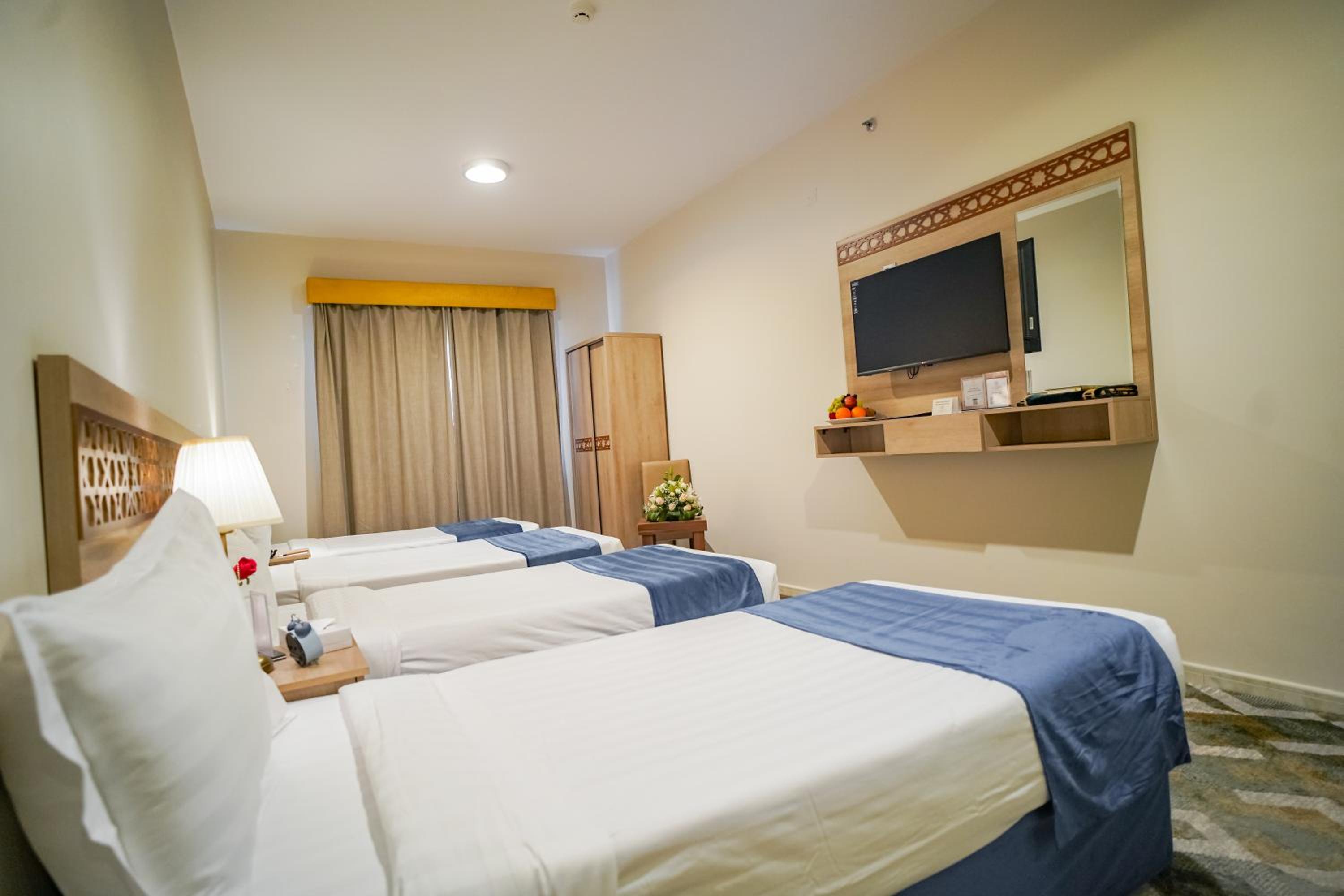 Quadruple Room - Photo 2