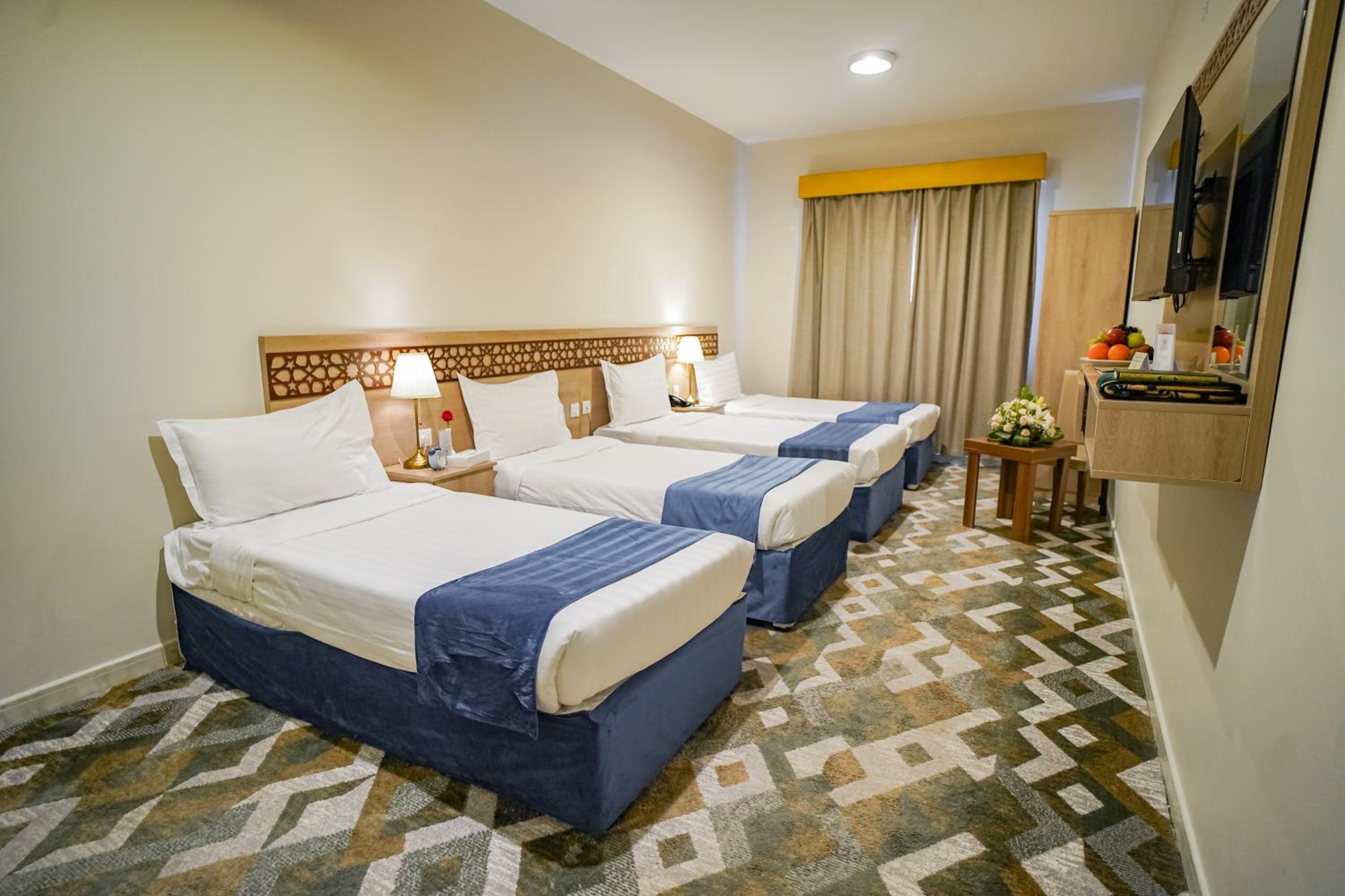 Quadruple Room - Photo 8