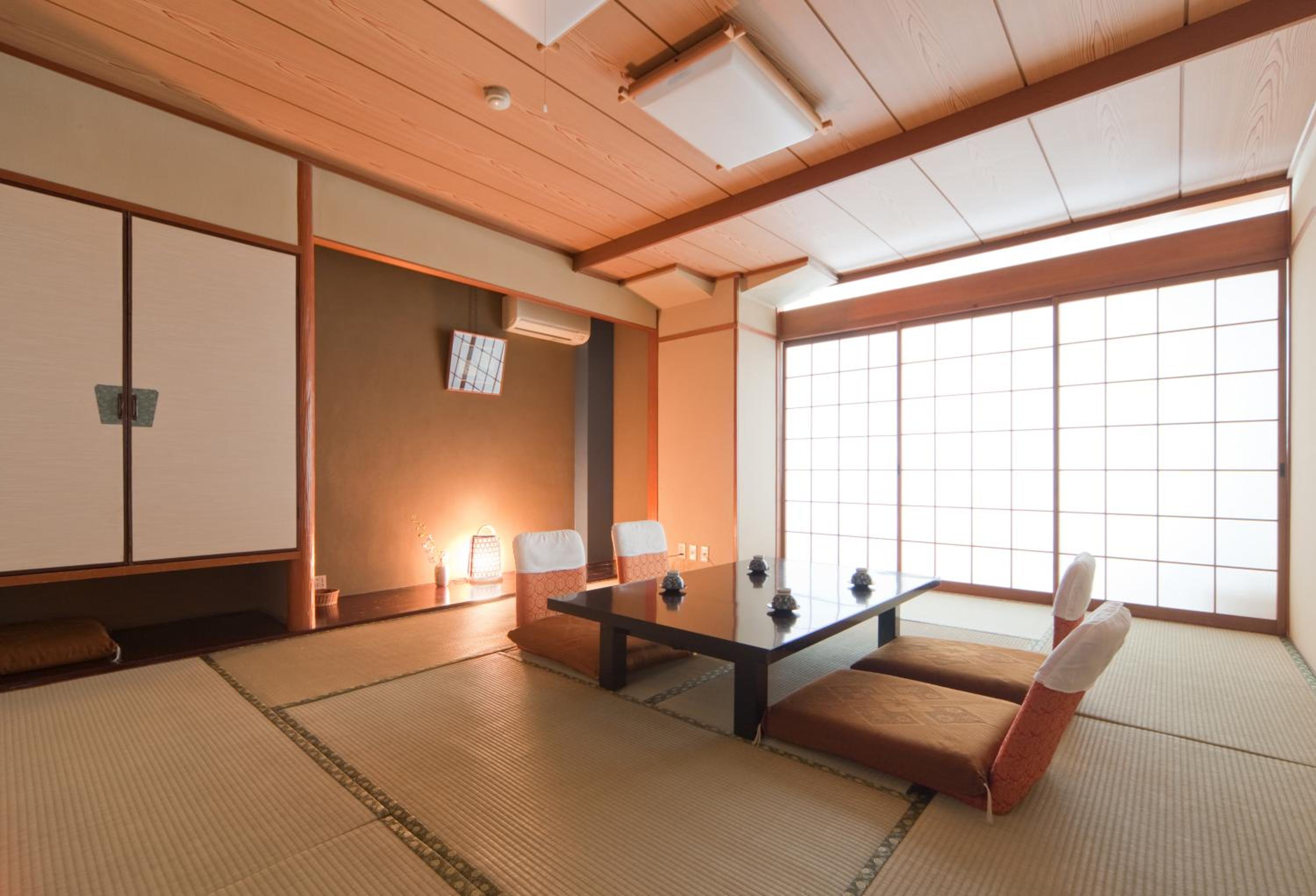 Japanese-Style Quadruple Room photo 1