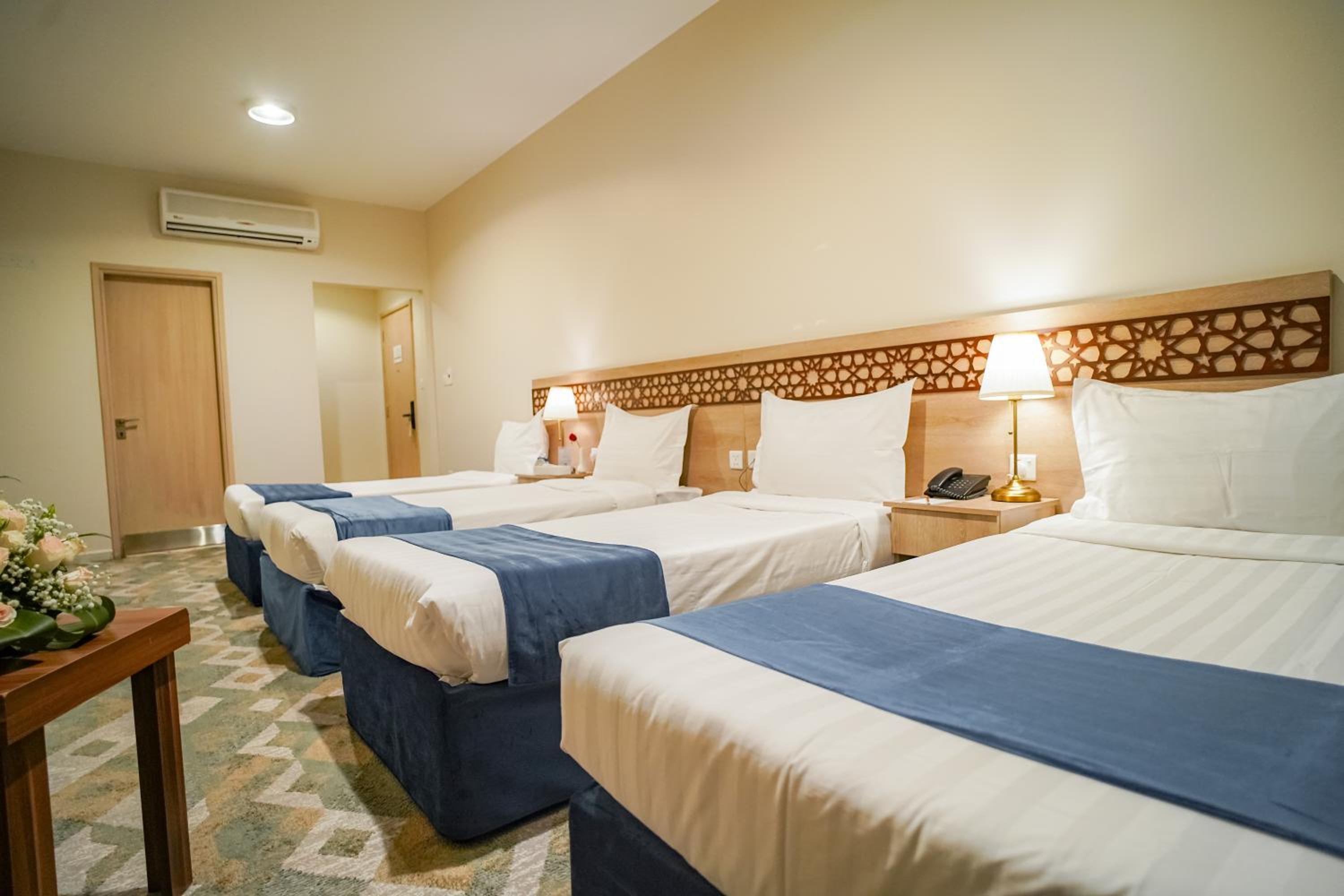Quadruple Room - Photo 6
