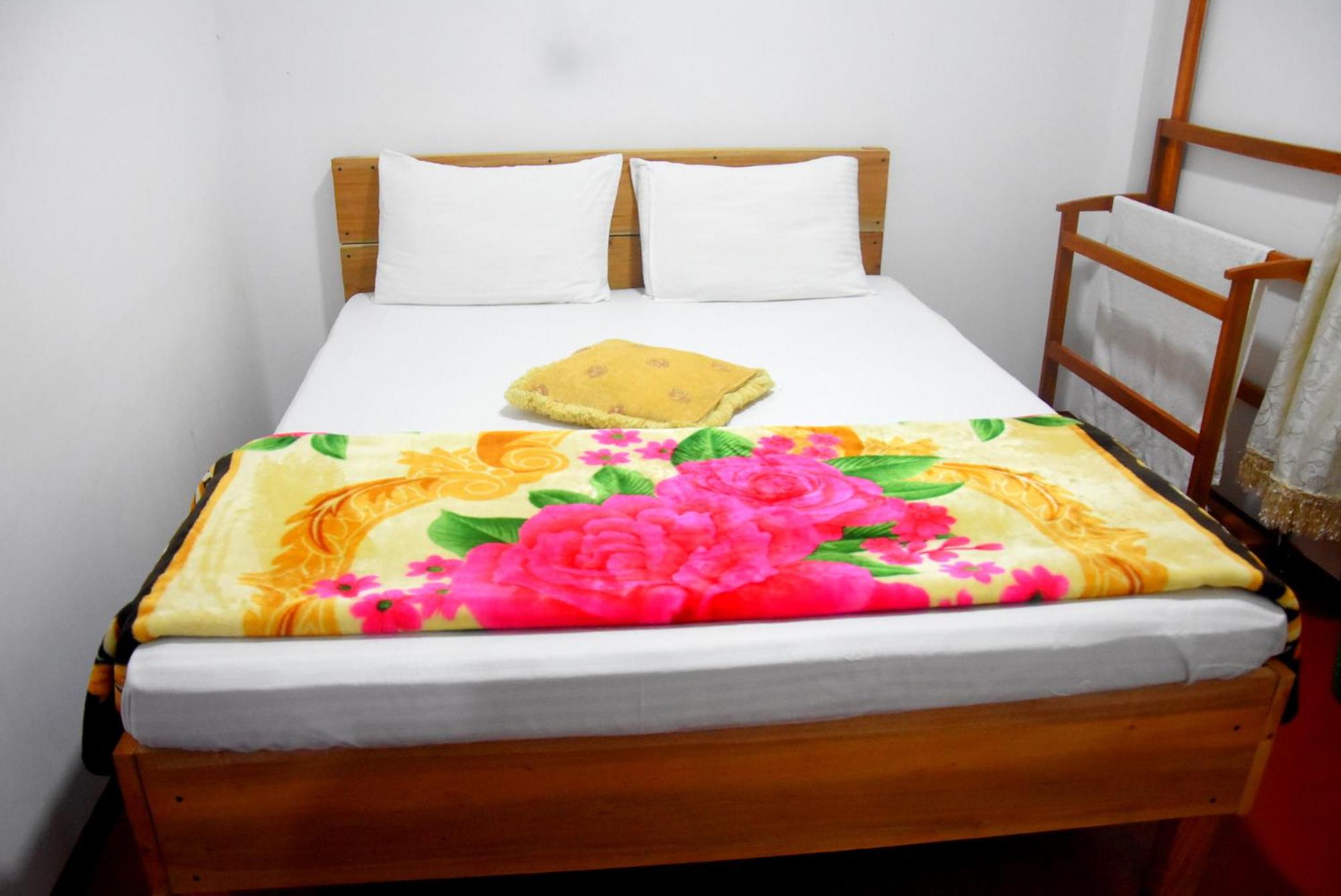 Double Room with Private External Bathroom photo 2