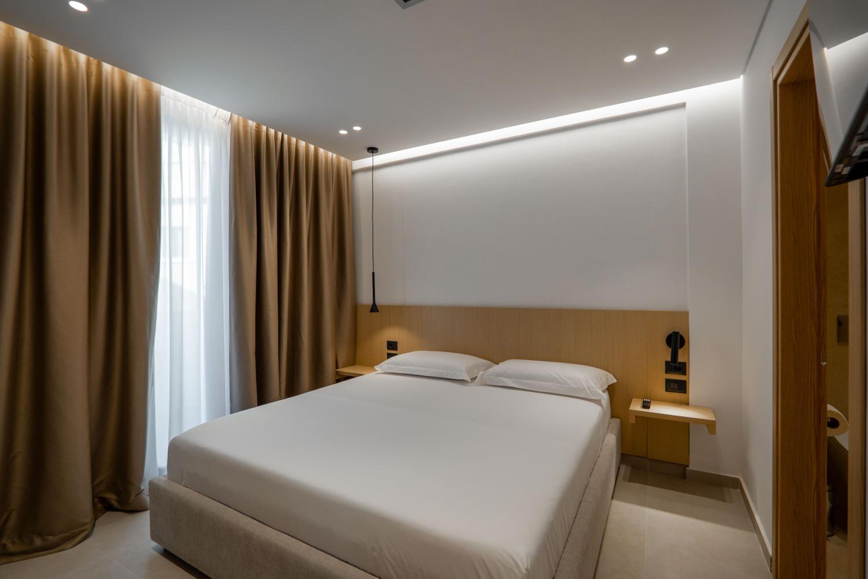 Economy Double Room photo 2